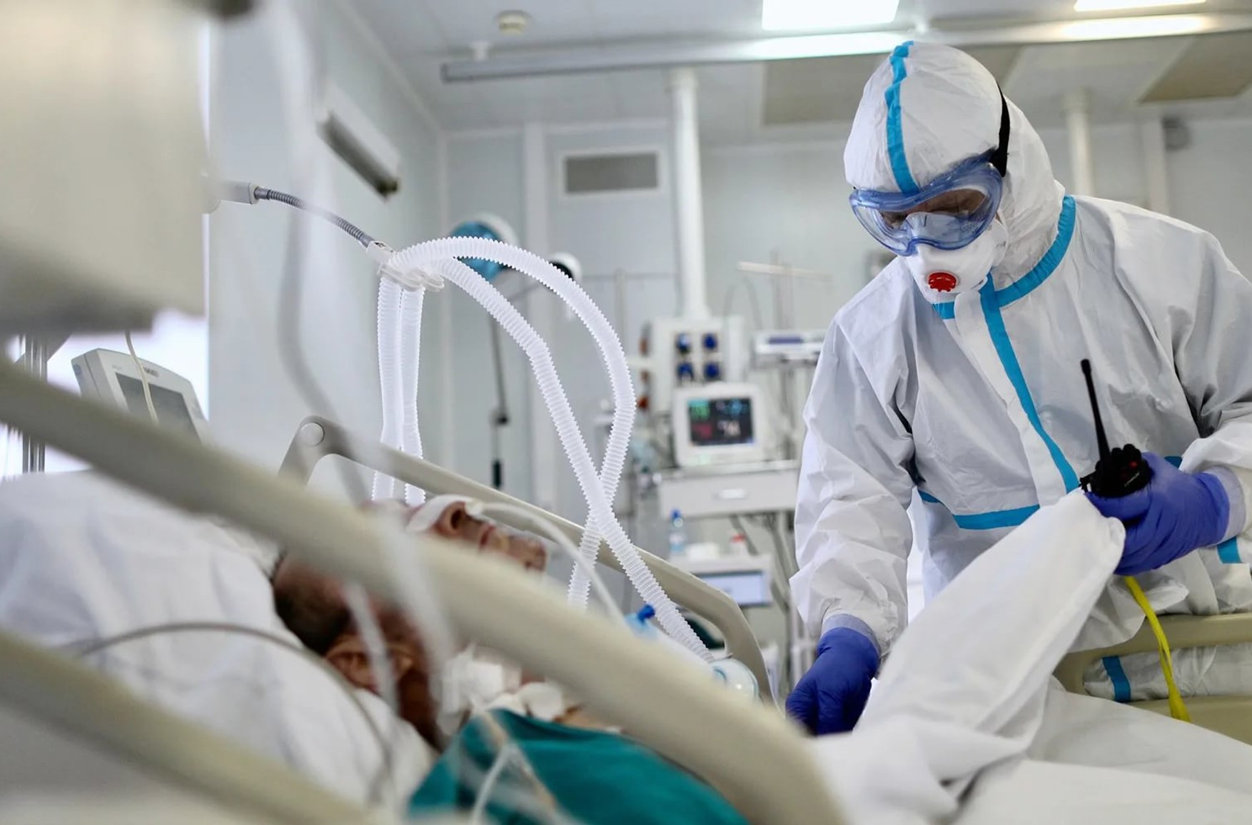 Росздравнадзор перевірить причину смерті 13 пацієнтів з коронавірусів в Ростові-на-Дону, яким не вистачило кисню