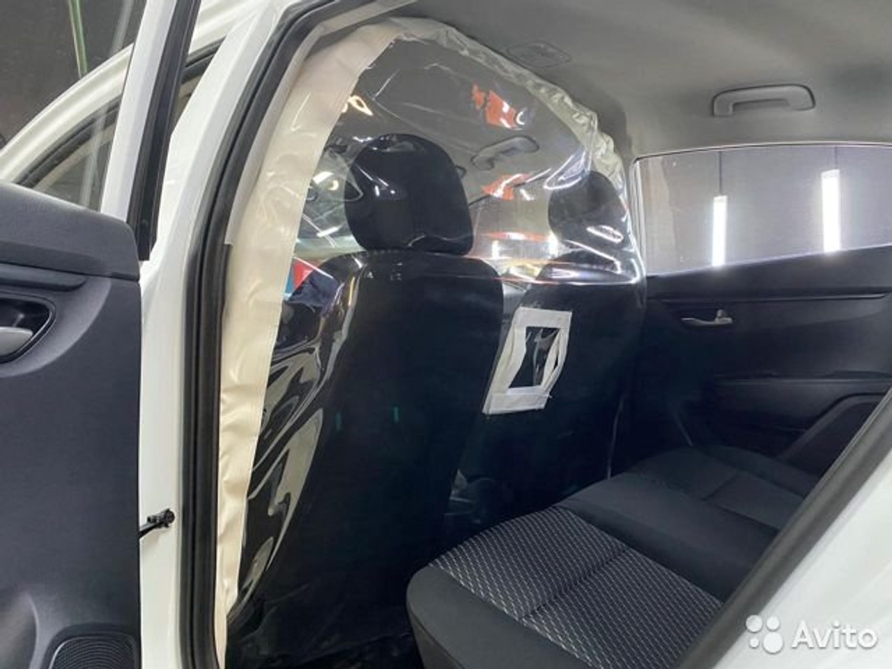 У Єкатеринбурзі водії таксі виступили проти обов'язкової установки захисних екранів в машинах