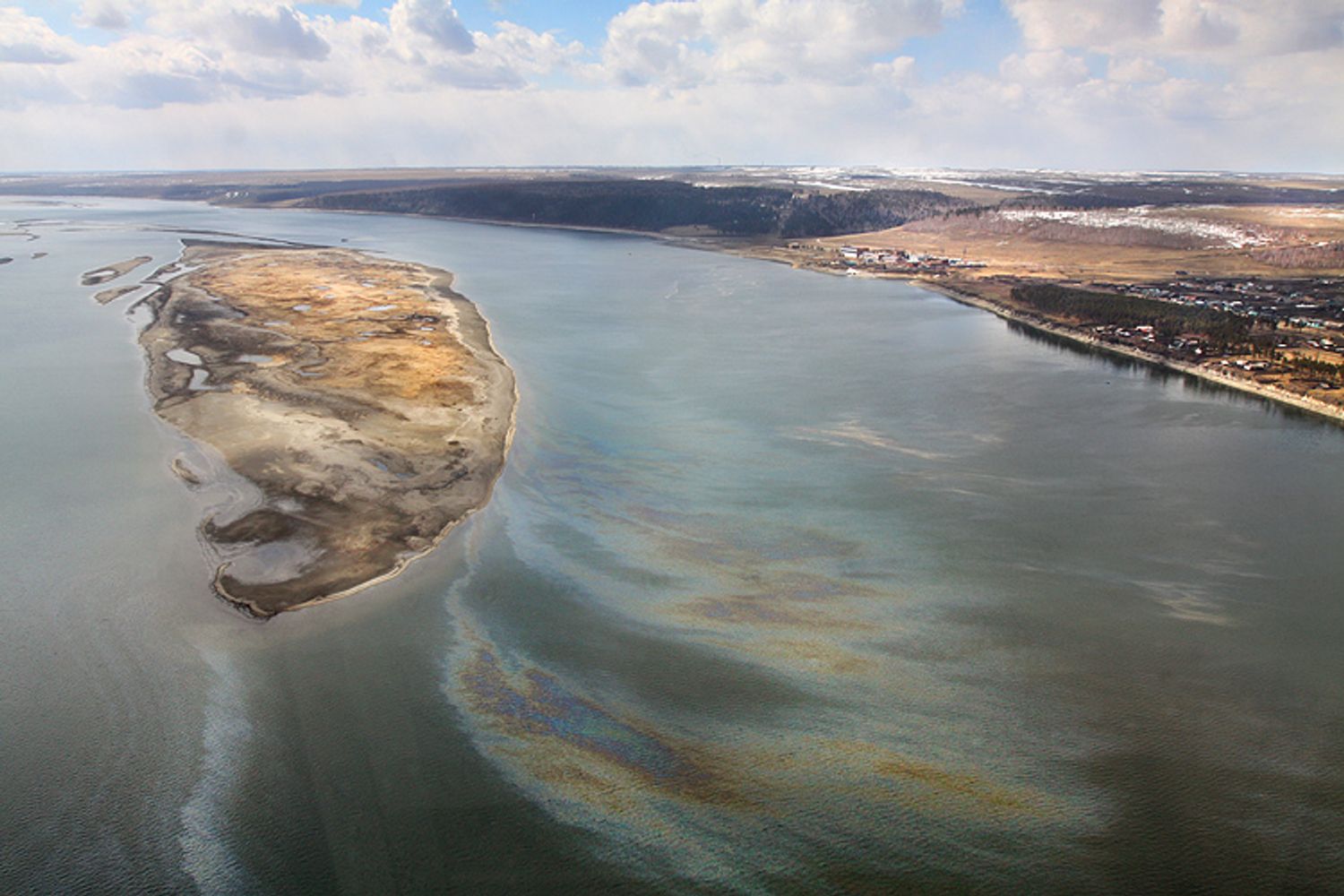 Темні води. 6 найбільших забруднень російських річок і морів за останні півроку