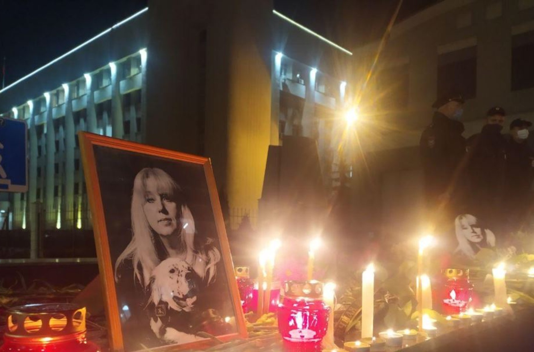 У будівлі МВС в Нижньому Новгороді прибрали меморіал пам'яті Ірини Славковій