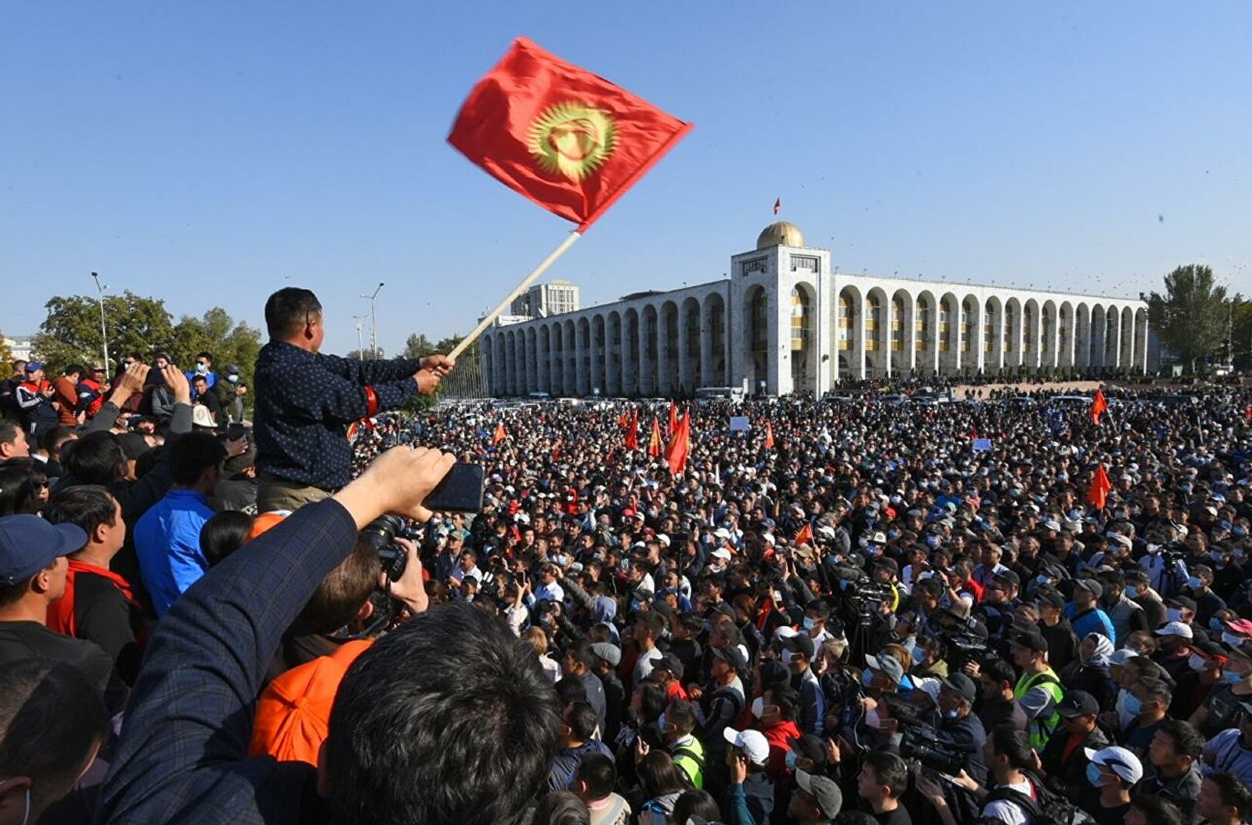 Президент Киргизії підписав указ про відставку прем'єр-міністра країни