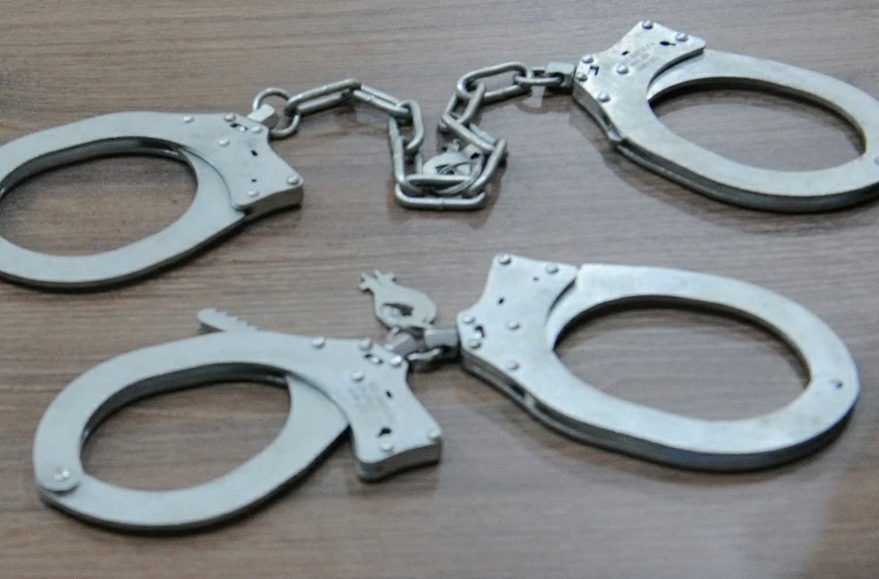 Іспанія екстрадувала в Росію двох обвинувачених в обмані пайовиків на сотні мільйонів рублів