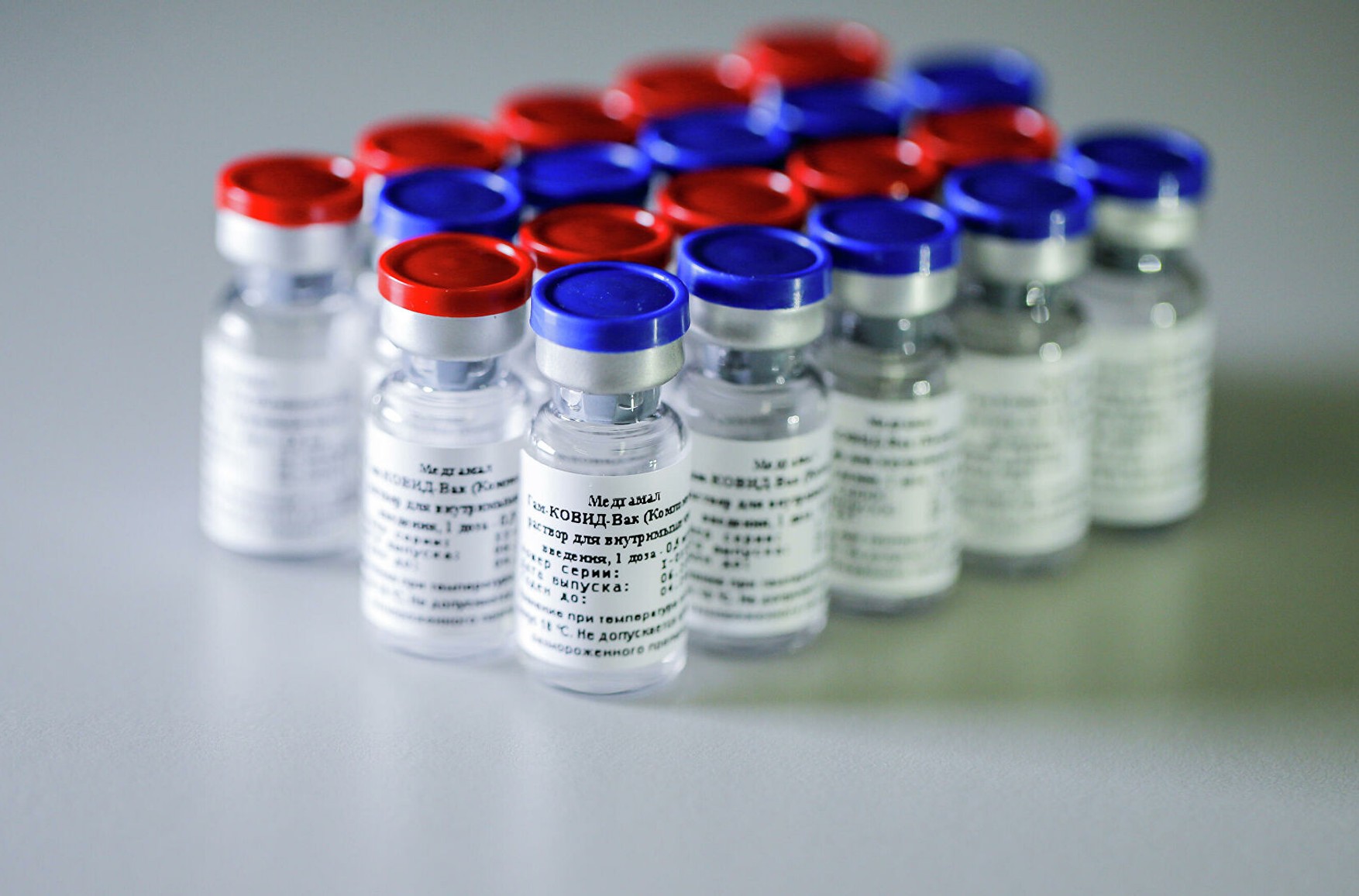 У Бразилії помер учасник випробувань вакцини від коронавируса