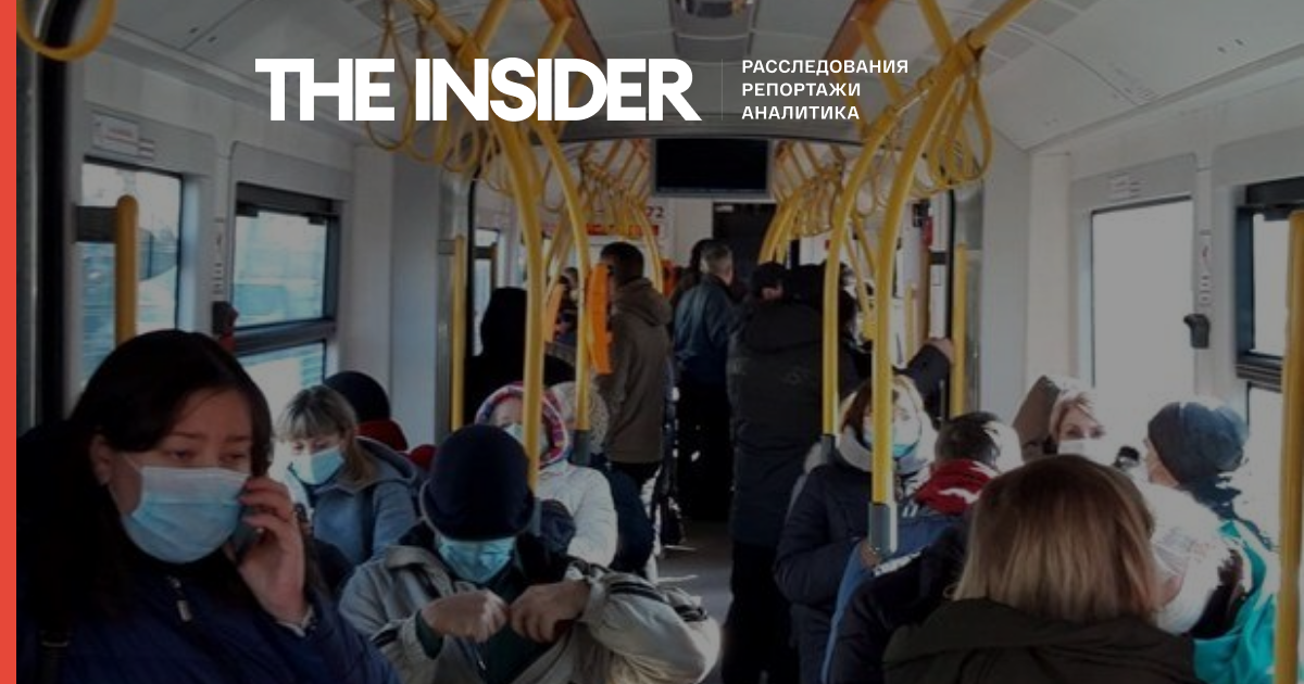 Мер Єкатеринбурга закликав пасажирів автобусів виштовхувати з салону людей без масок
