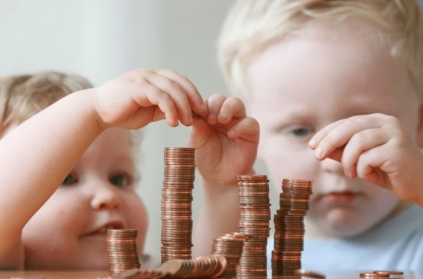 Уряд додатково спрямує 62 млрд рублів на виплати сім'ям з дітьми