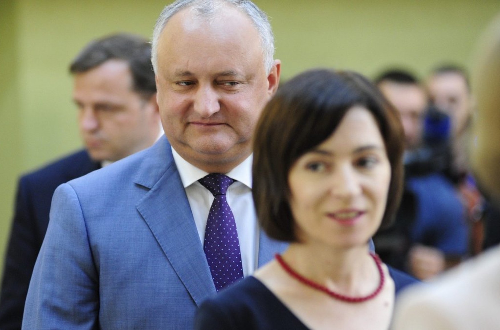 Той, хто програв вибори президента Молдови Ігор Додон має намір оскаржити підсумки голосування в суді, але привітав Санду з перемогою