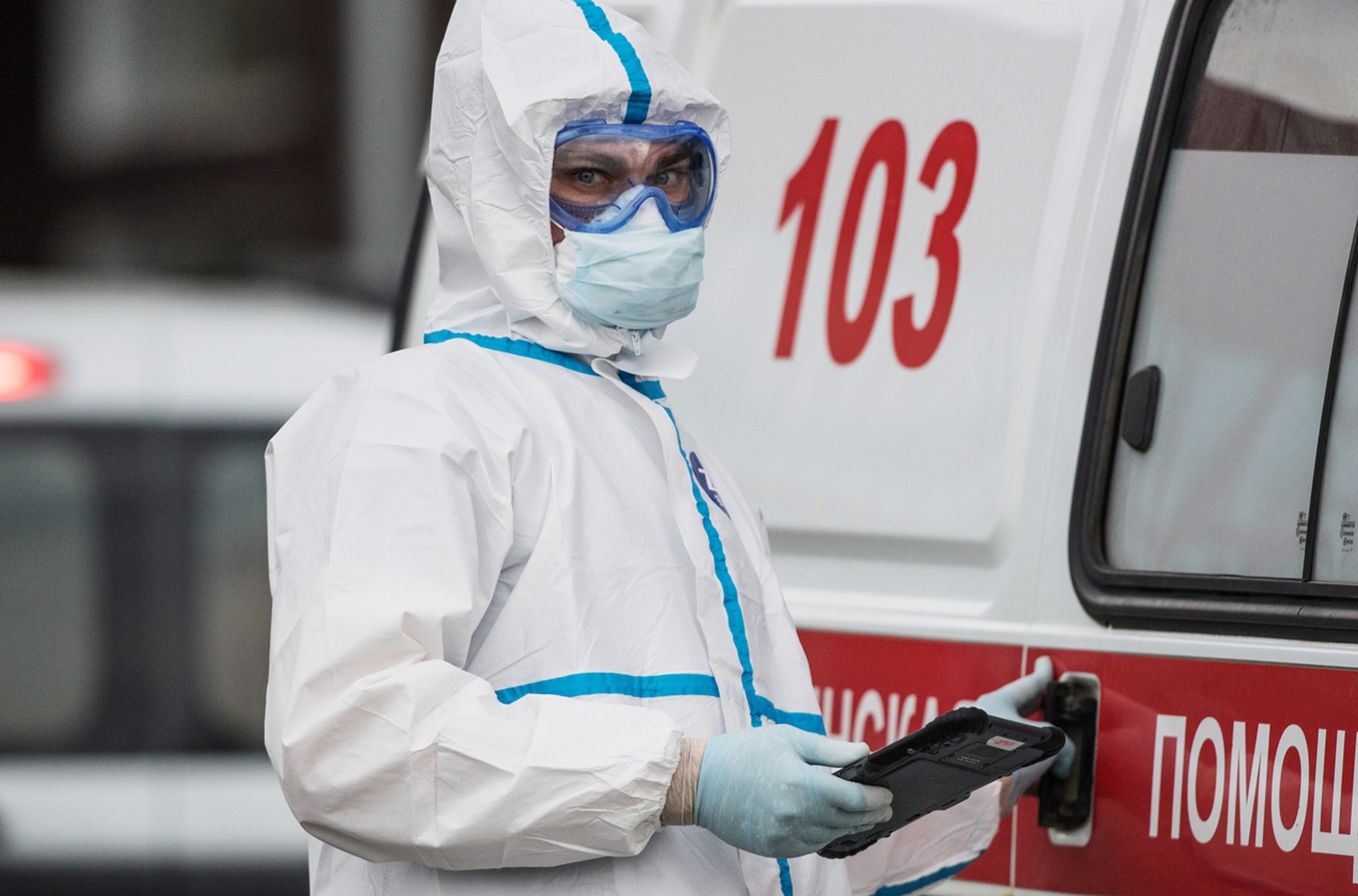 У Росії офіційно виявили 21 798 нових випадків зараження коронавірусів, 6897 з них - в Москві. Це новий рекорд