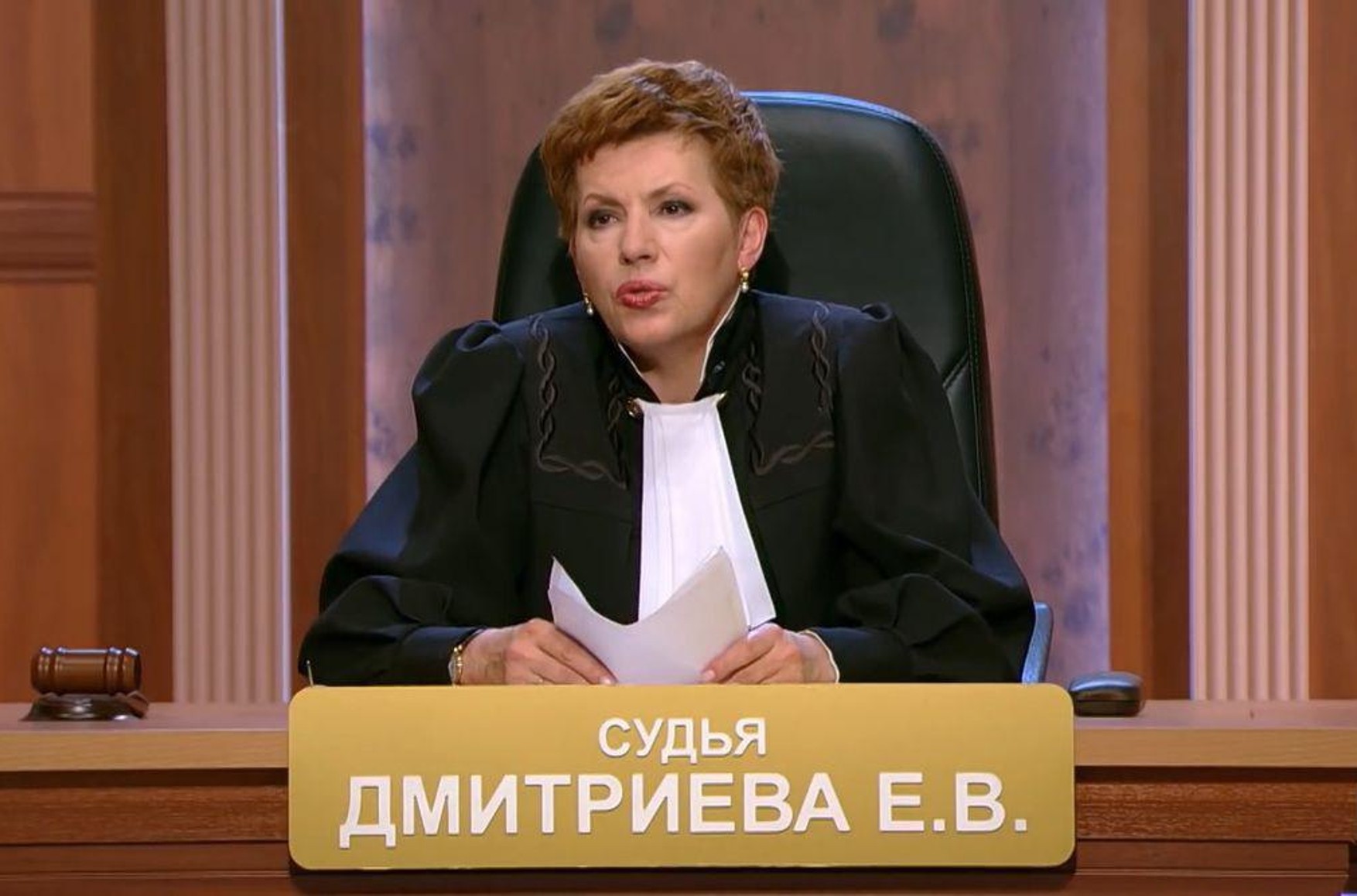 Суддю з програми «Час суду» засудили до двох років позбавлення волі умовно за вимагання 80 млн рублів