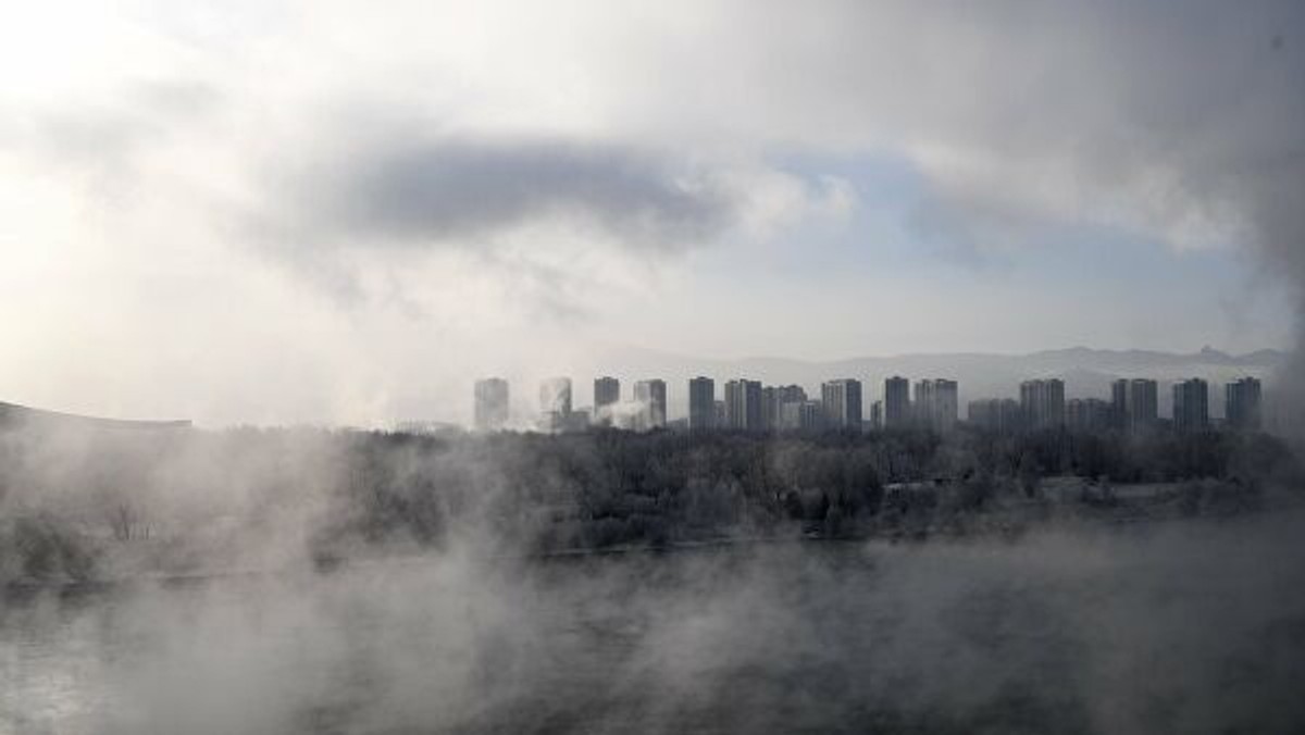 У Кемеровській області продовжили режим чорного неба. Жителі задихаються від смогу і запаху гару