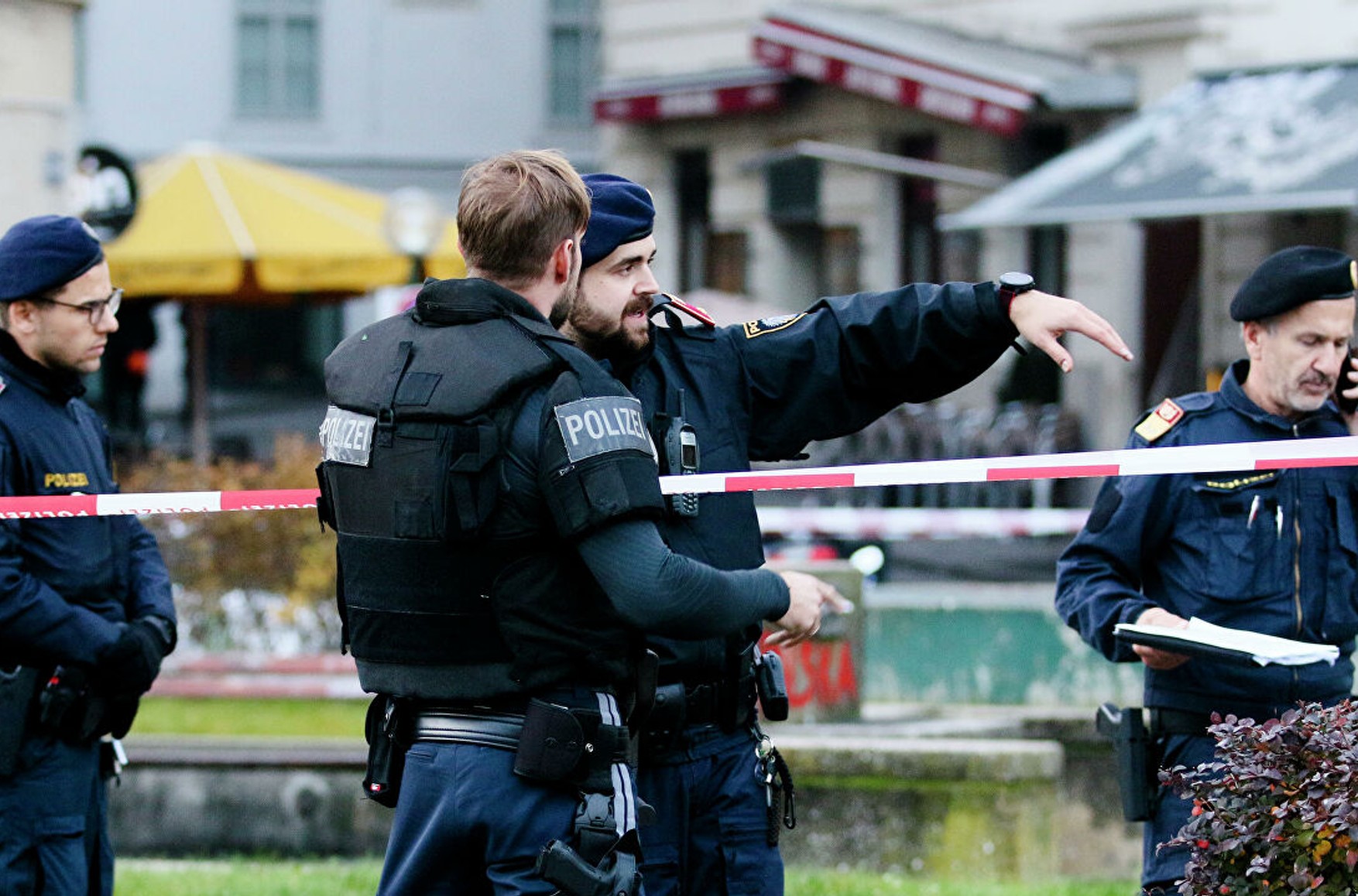 МВС Австрії: стрілок у Відні діяв один, спецслужби знали про підготовку теракту