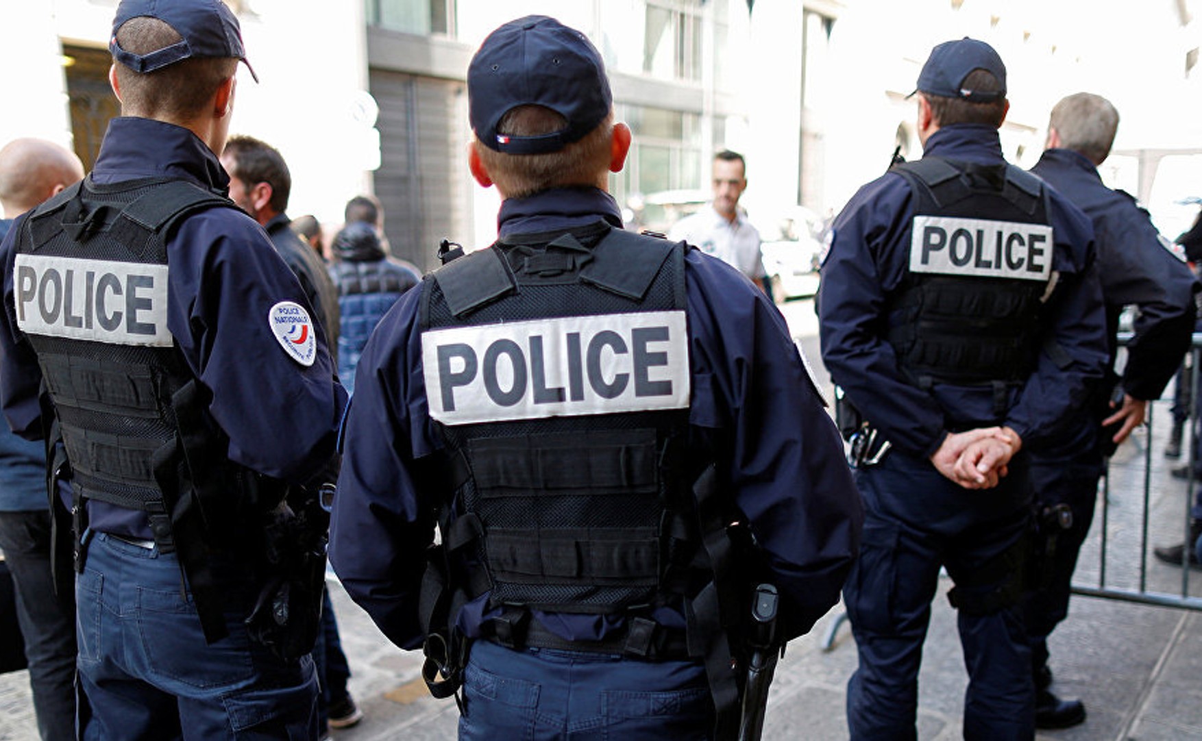 У Франції засудили до тюремного ув'язнення чоловіка, який погрожував обезголовити вчителя