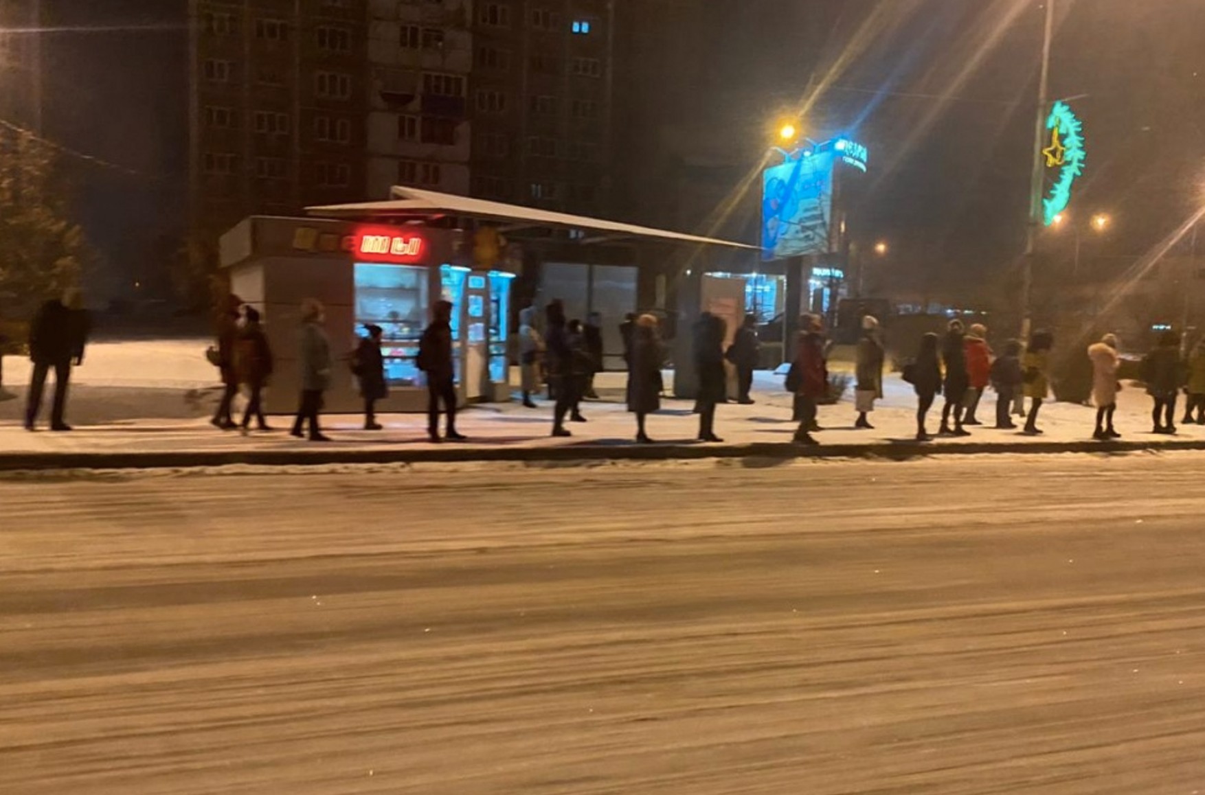 Протестуючі проти транспортної реформи жителі Новокузнецька зайняли міську адміністрацію і провели в ній ніч