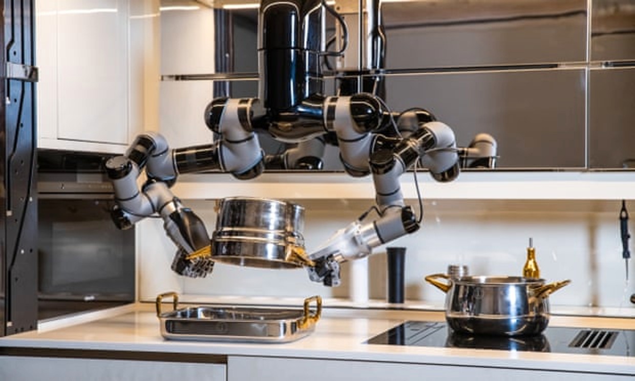 Британська компанія представила першу в світі кухню-робота
