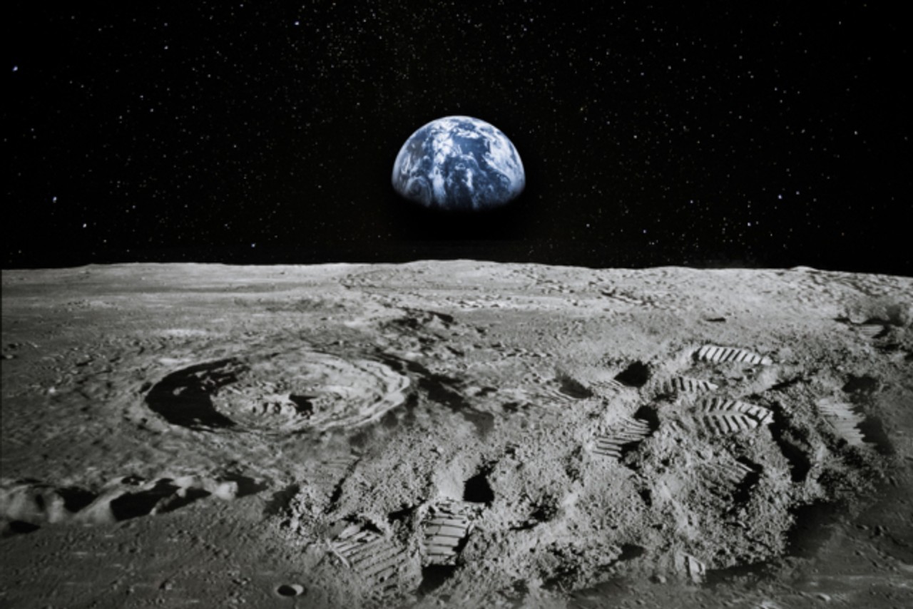 Китайський зонд з пробами місячного грунту вийшов на орбіту Місяця, готуючись до возврщенію на Землю