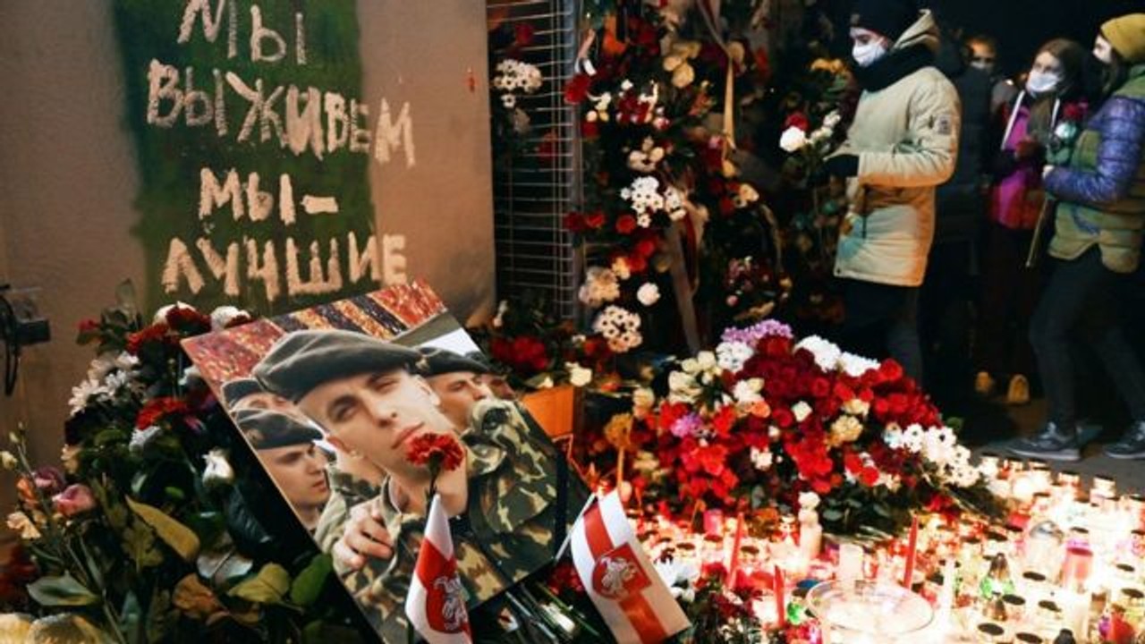 Білоруські правозахисники визнали політв'язням лікаря, який розповів про вбитого силовиками Романе Бондаренко