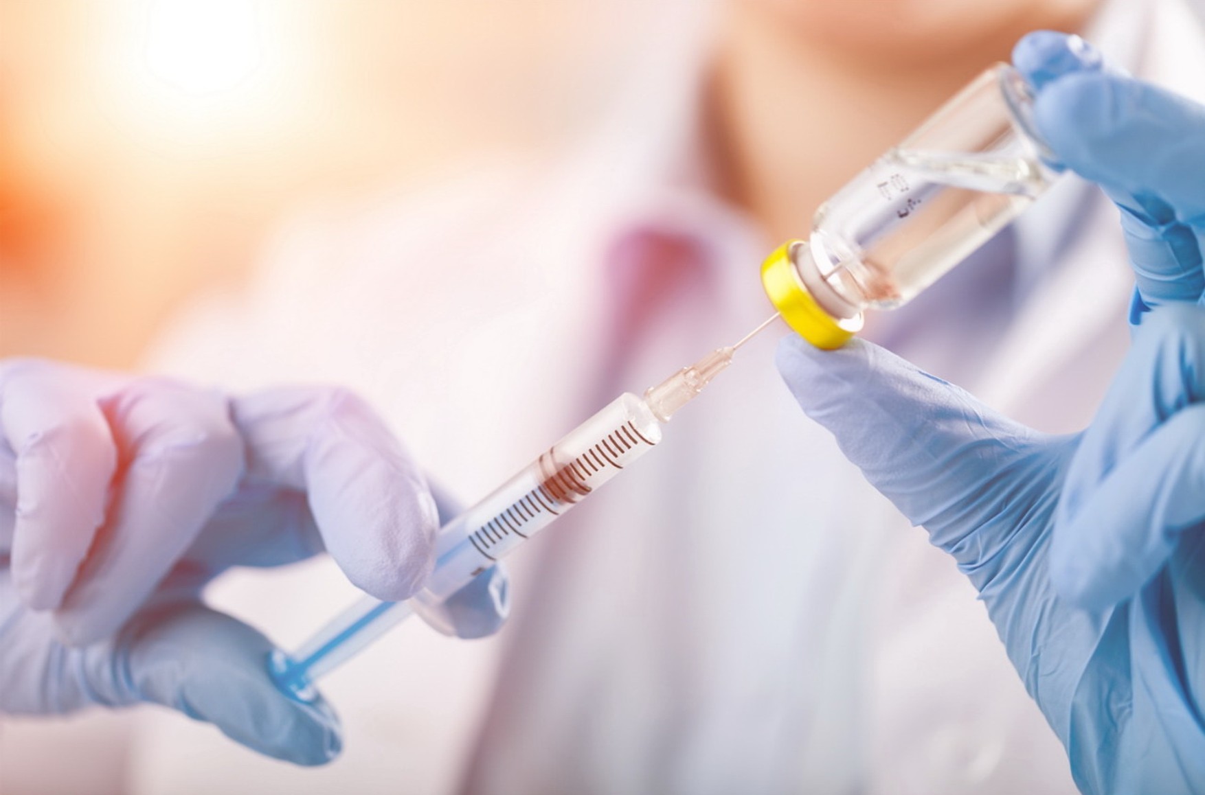 Вакцинація від коронавируса почалася у всіх регіонах Росії