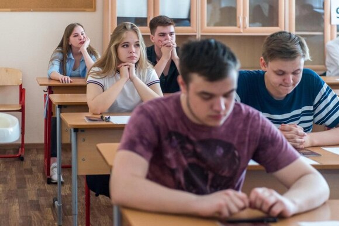 Московські старшокласники відновлять очне навчання з 18 січня