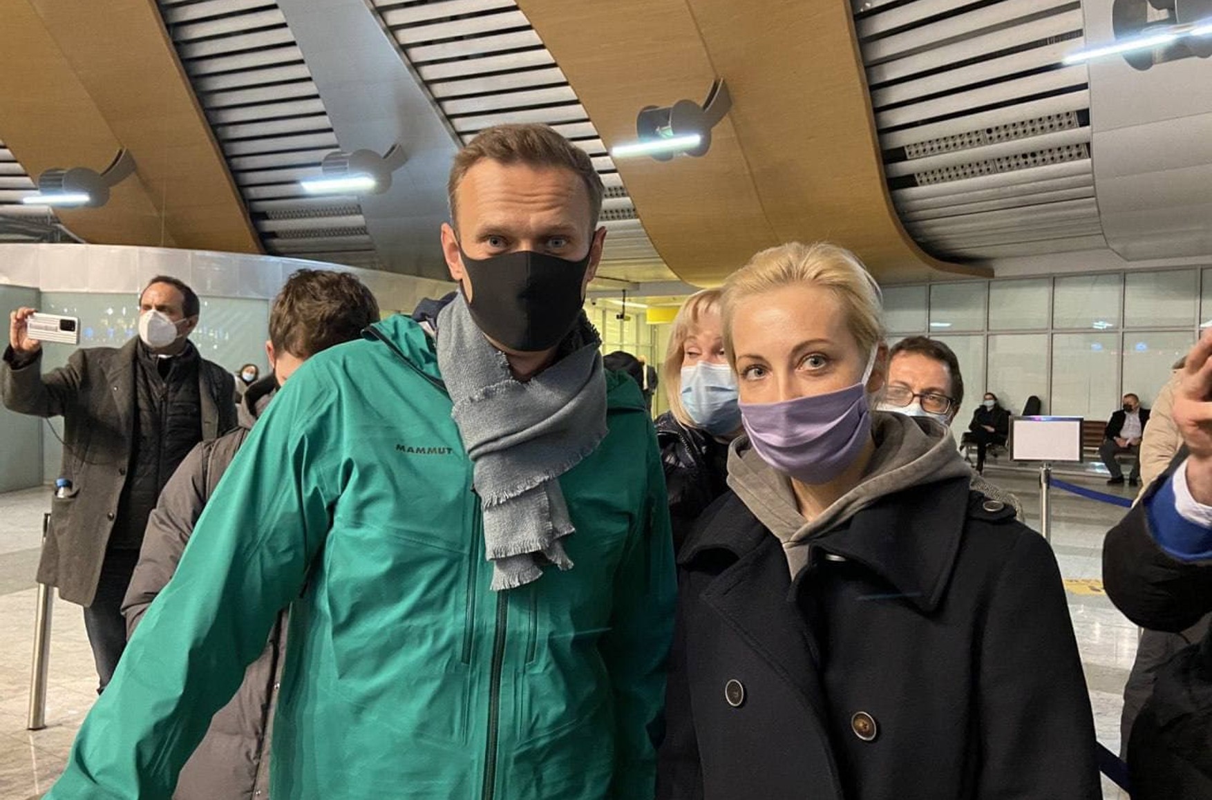 Олексія Навального затримують в аеропорту на паспортному контролі