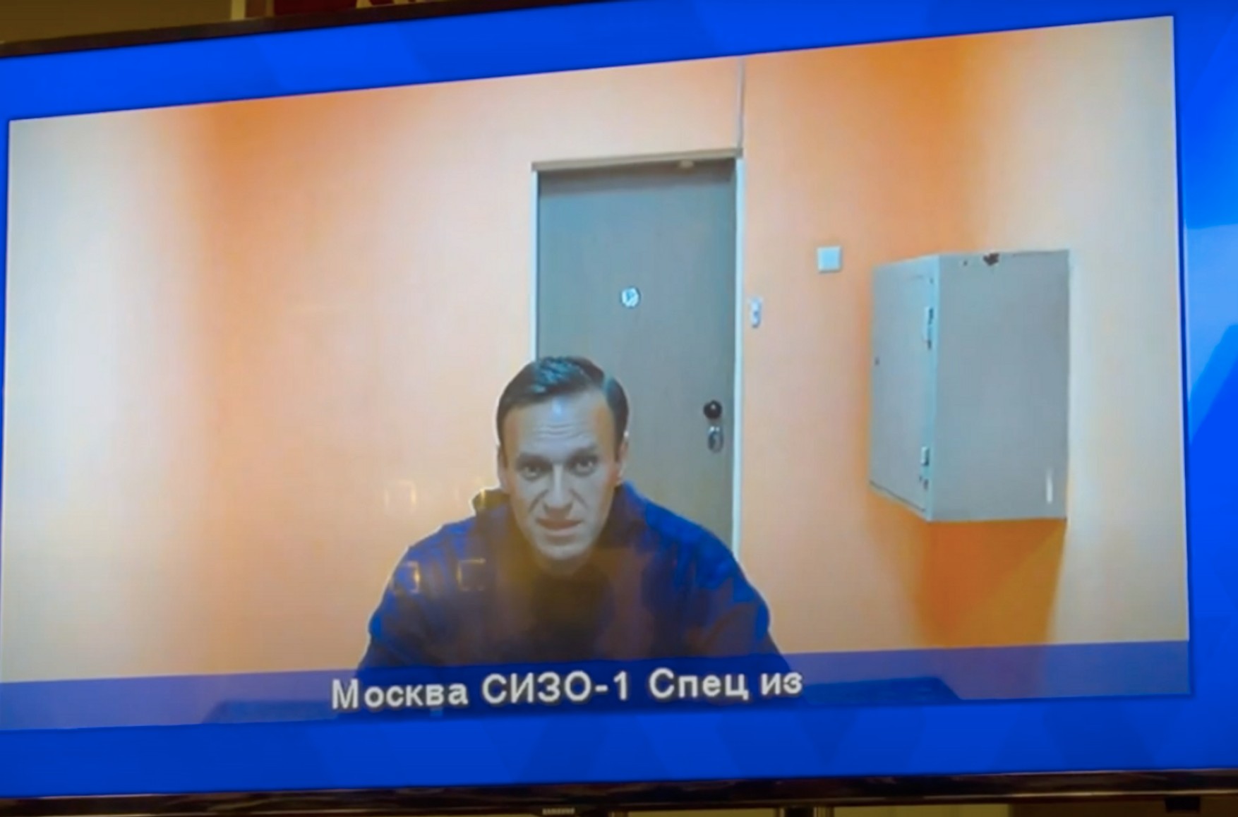 «Можете закувати мене в наручники, але це не буде тривати вічно». Навальний виступив на засіданні суду по відеозв'язку з СІЗО