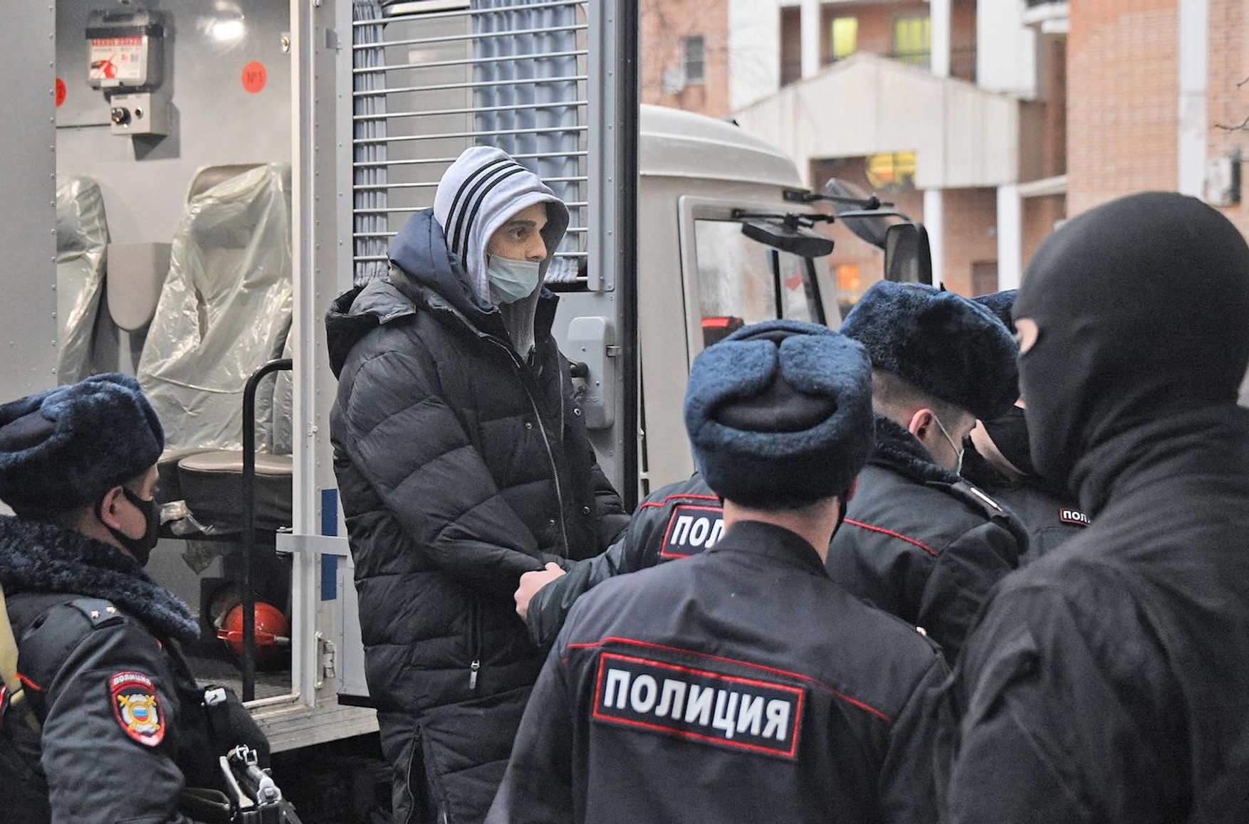 TikTok-блогер, таксист і журналіст: на кого завели кримінальні справи після акцій на підтримку Навального