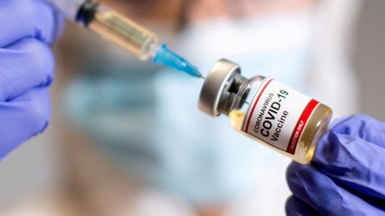 Понад 29 млн осіб в 43 країнах зробили щеплення від коронавируса - Bloomberg