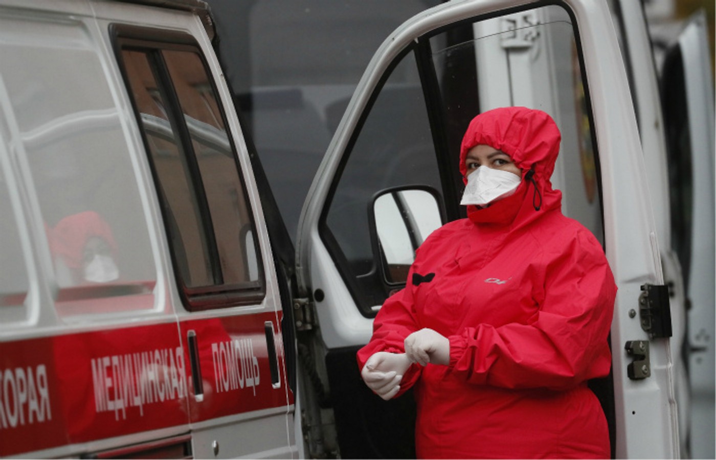 За останню добу в Росії офіційно виявлено 23 315 випадків коронавируса, 4646 з них - в Москві