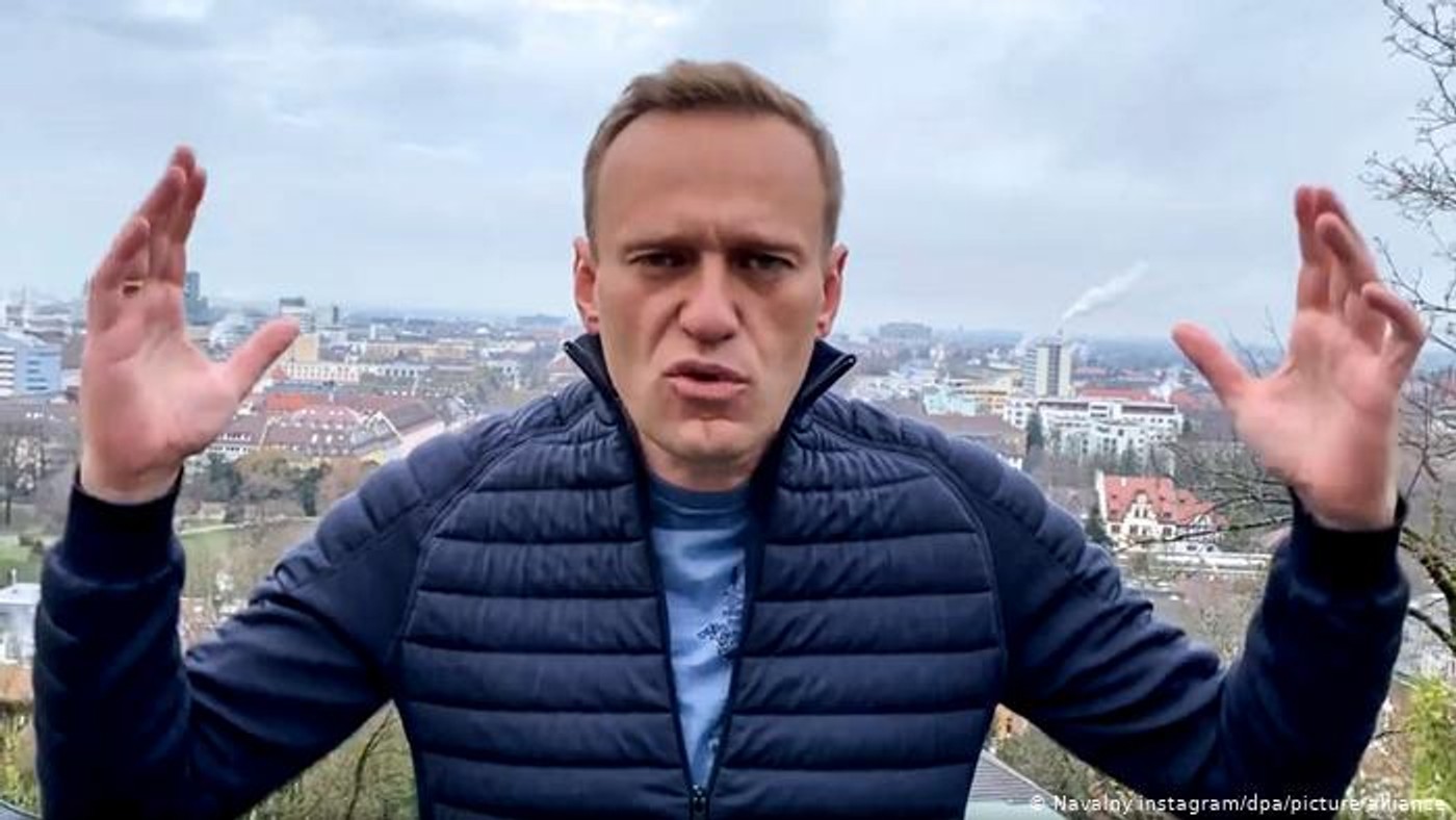 Що відбувається з прихильниками Навального після того, як він пообіцяв повернутися в Росію