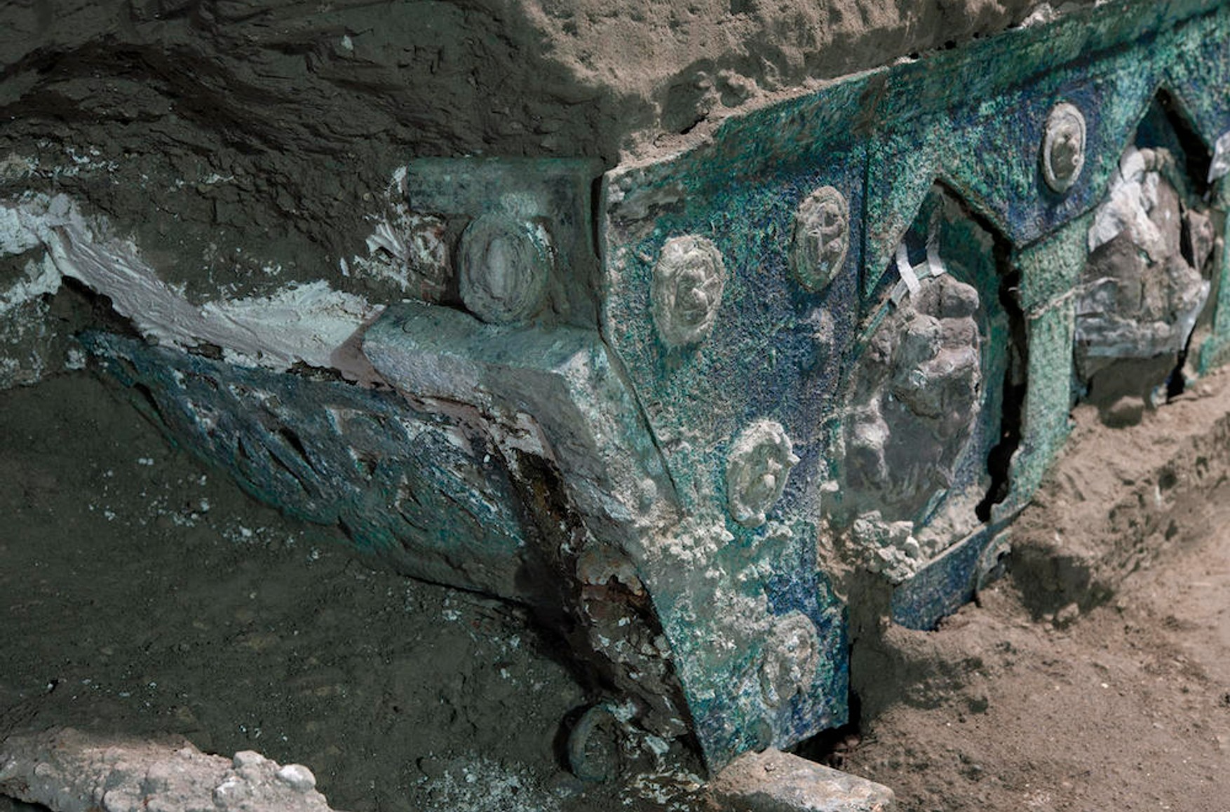 На розкопках в Помпеях знайшли стародавню колісницю