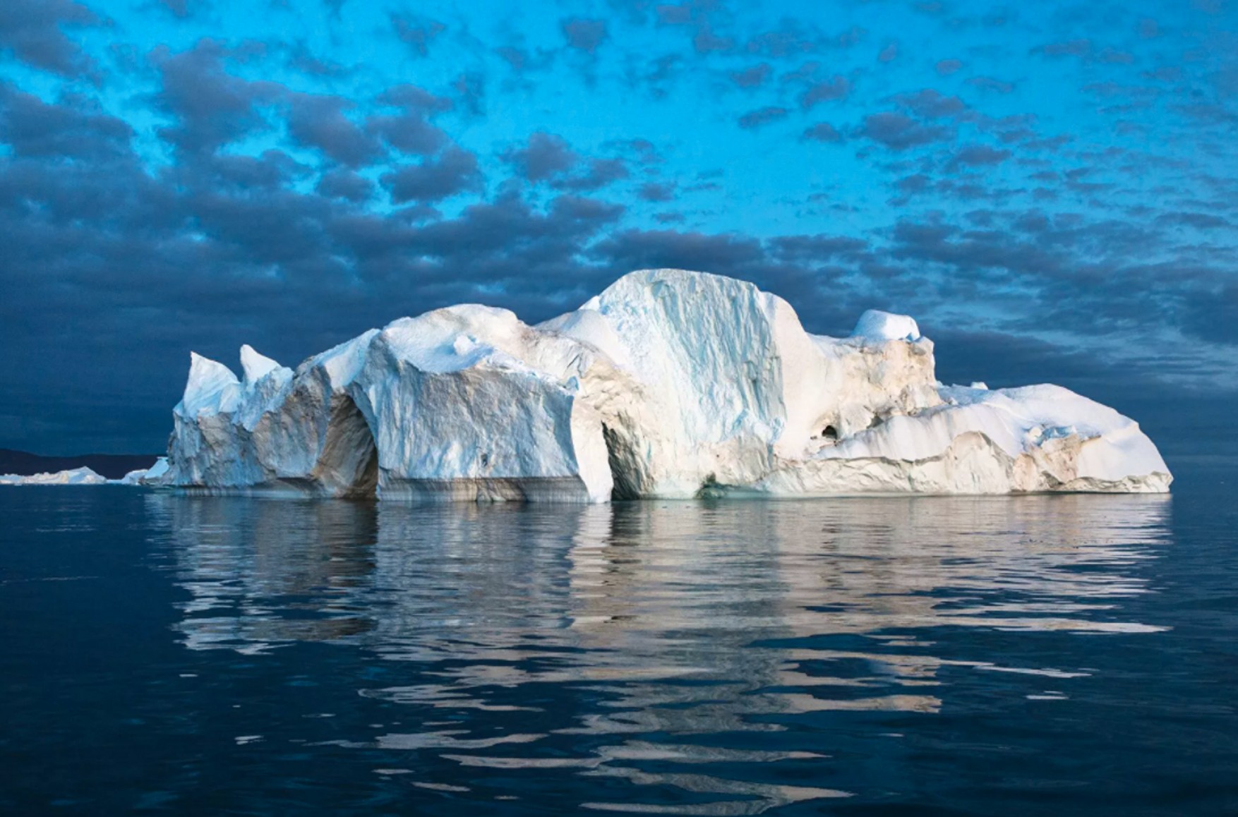 Від Антарктиди відколовся айсберг розміром з Санкт-Петербург