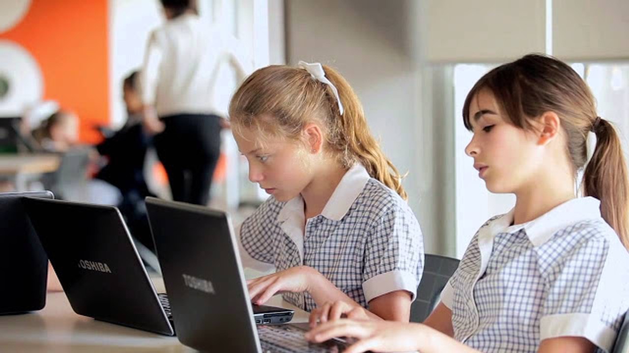 У російських школах заблокують доступ до «негативного» контенту по Wi-Fi