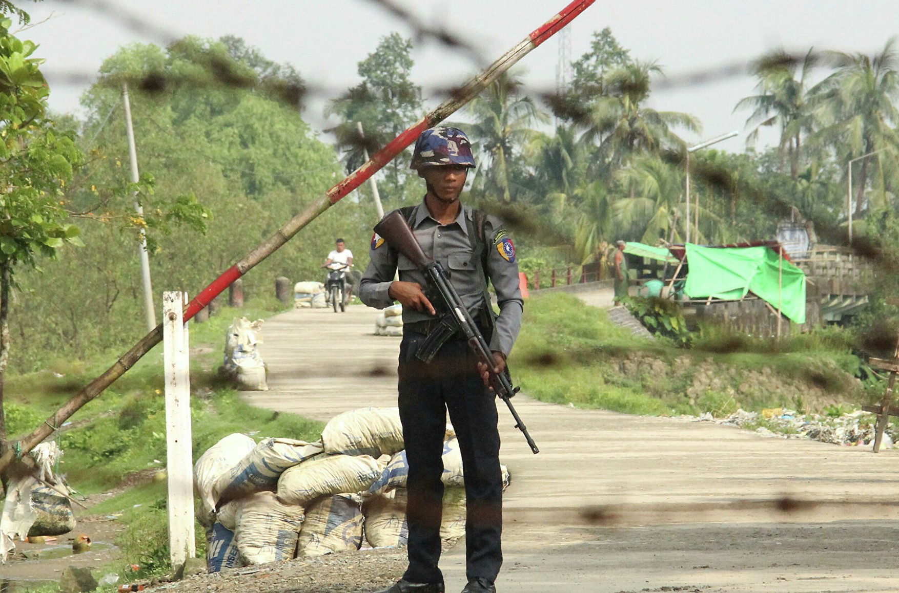 Глави генштабів 12 країн зажадали припинити насильство в М'янмі, де в ході протестів військовими було вбито понад 100 осіб
