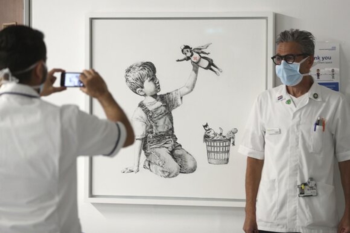 Картину Бенксі, яку художник подарував лікарні Саутгемптона, продали за рекордні $ 23 млн