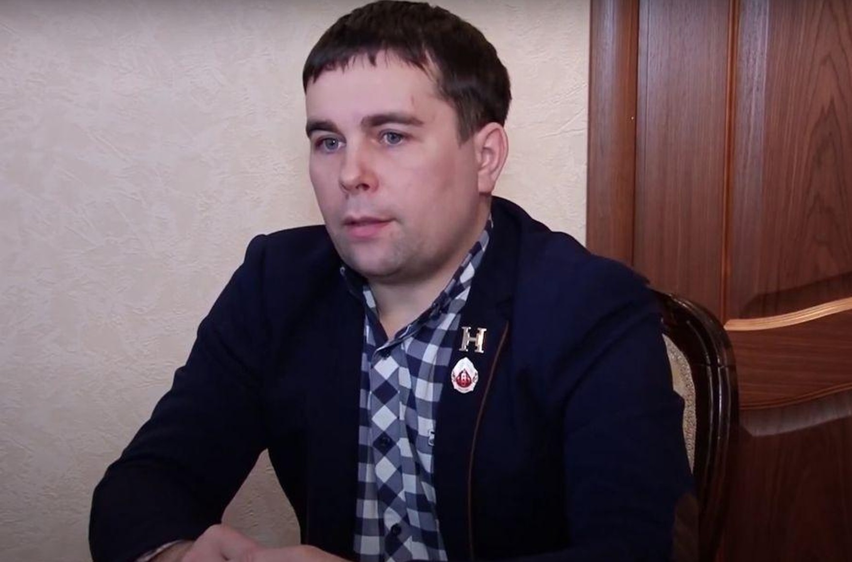 Поліцейського, який підтримав Навального, виселяють з службової квартири