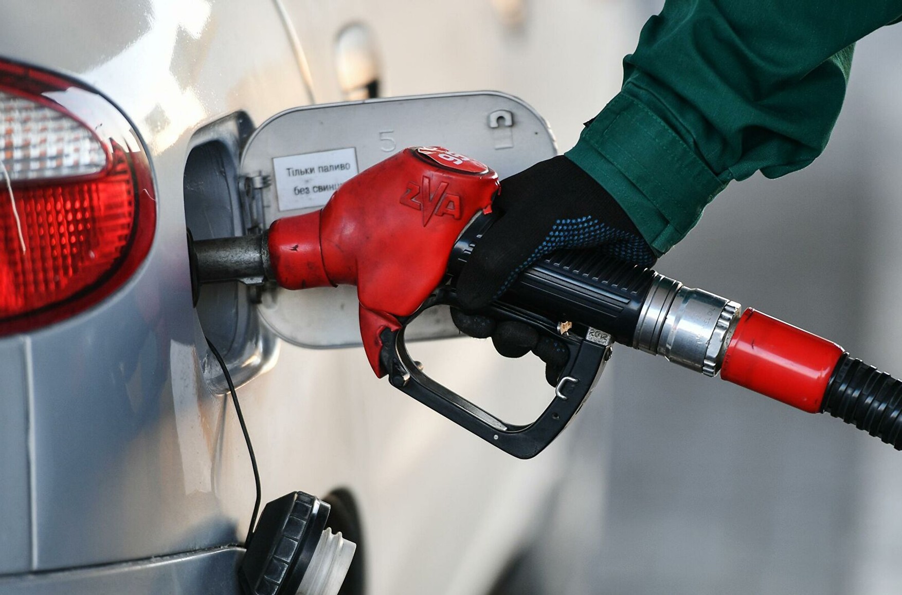 Ціни на бензин в Росії продовжують рости дев'ятий тиждень поспіль
