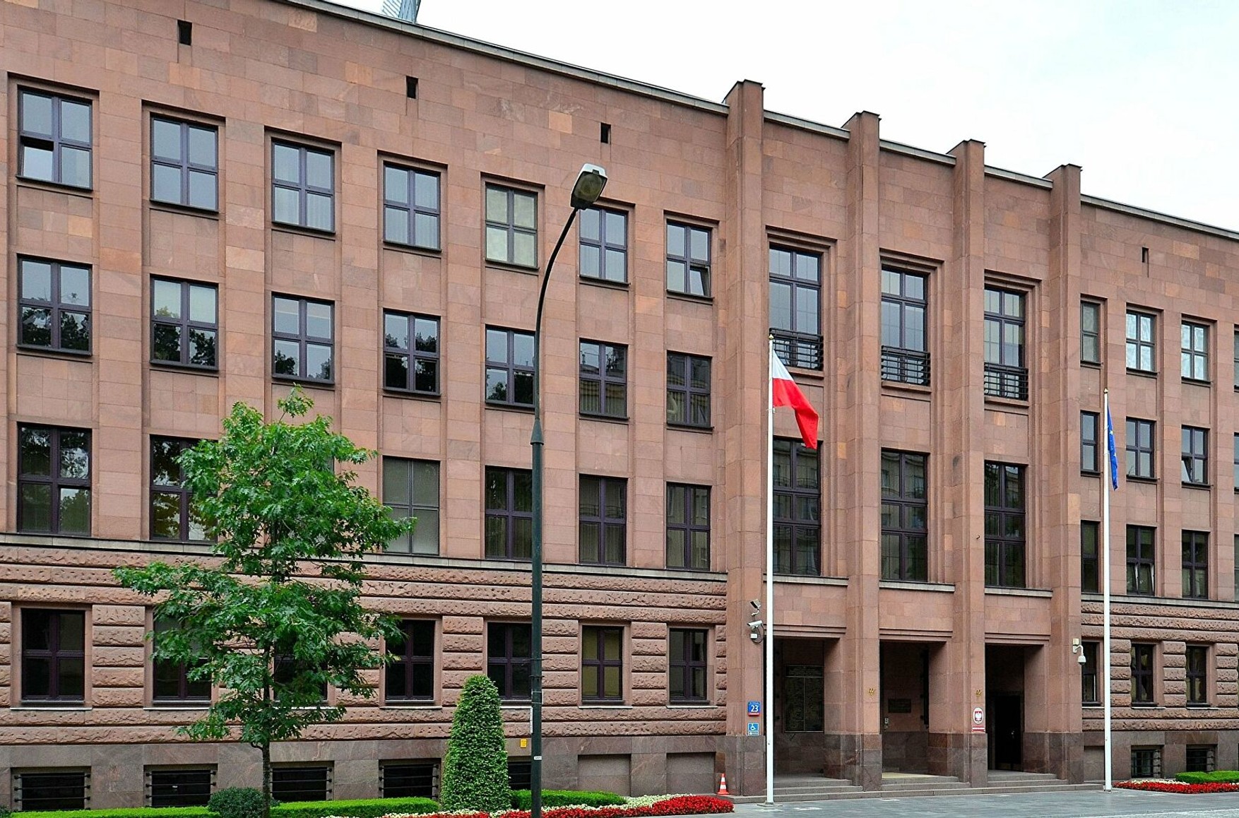 Польща звинуватила російського консула в поширенні COVID-19