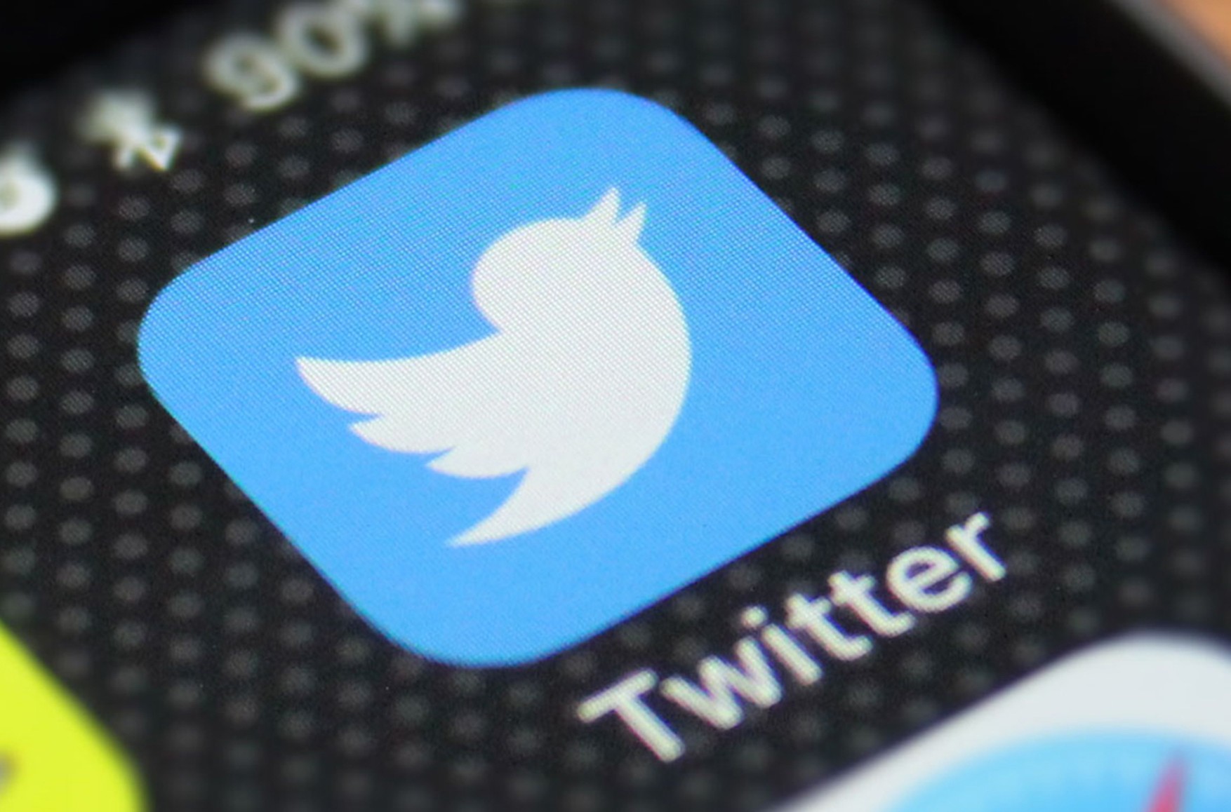 РКН оголосив про уповільнення роботи Twitter і пригрозив соцмережі блокуванням