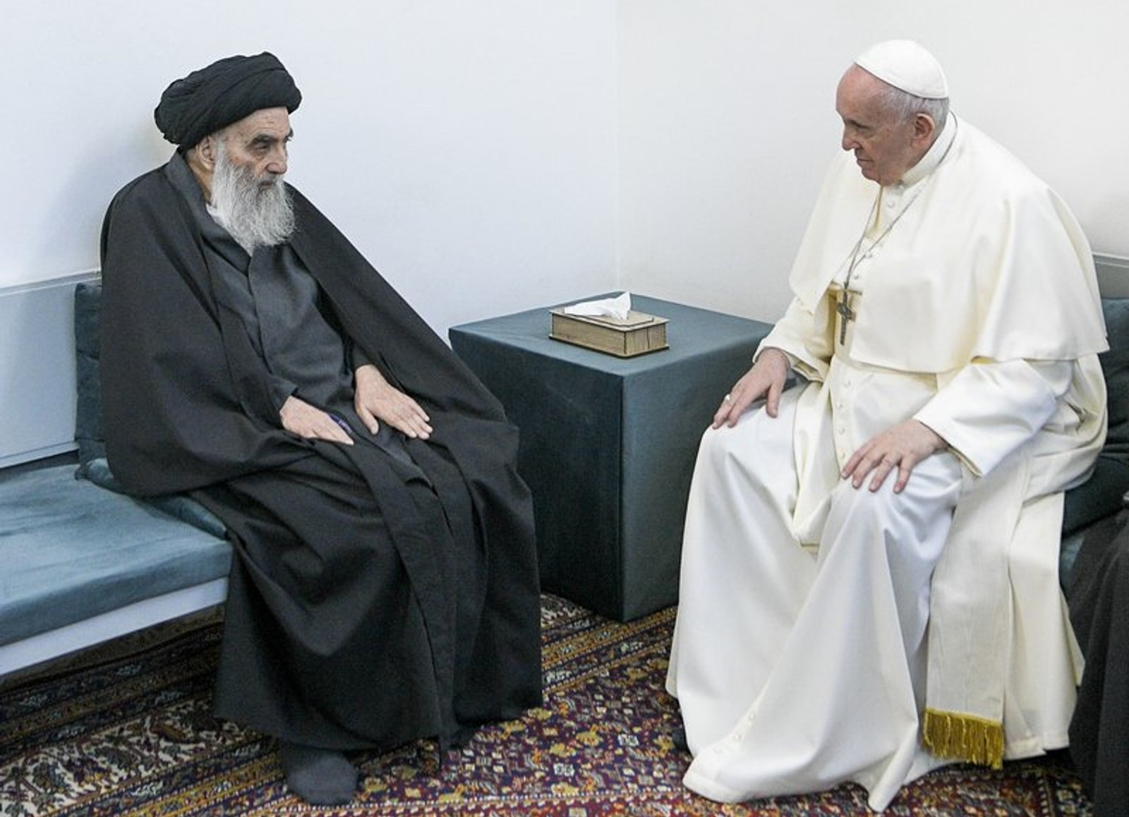 Папа римський зустрівся з аятолою Іраку