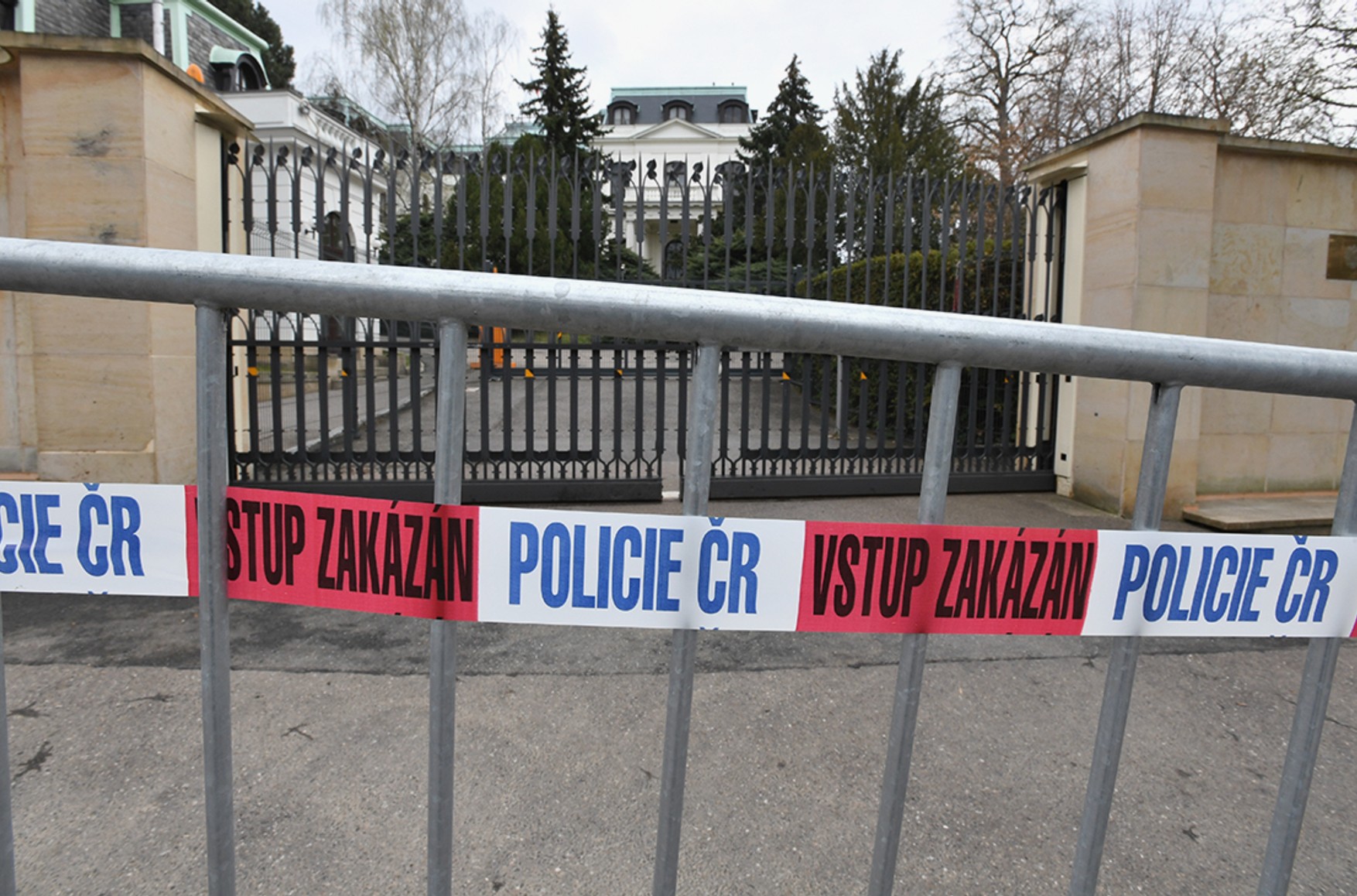 Чехія скоротить чисельність російського посольства в Празі до 5 осіб