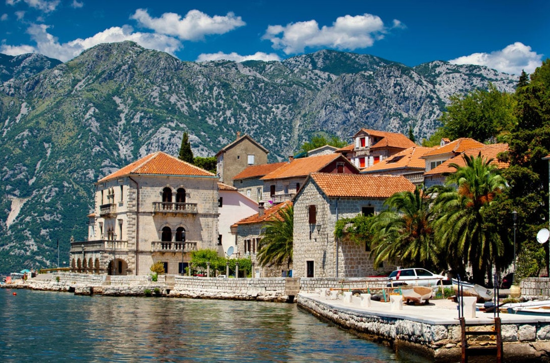 Чорногорія зніме для туристів з Росії все обмеження, включаючи ПЦР-тести