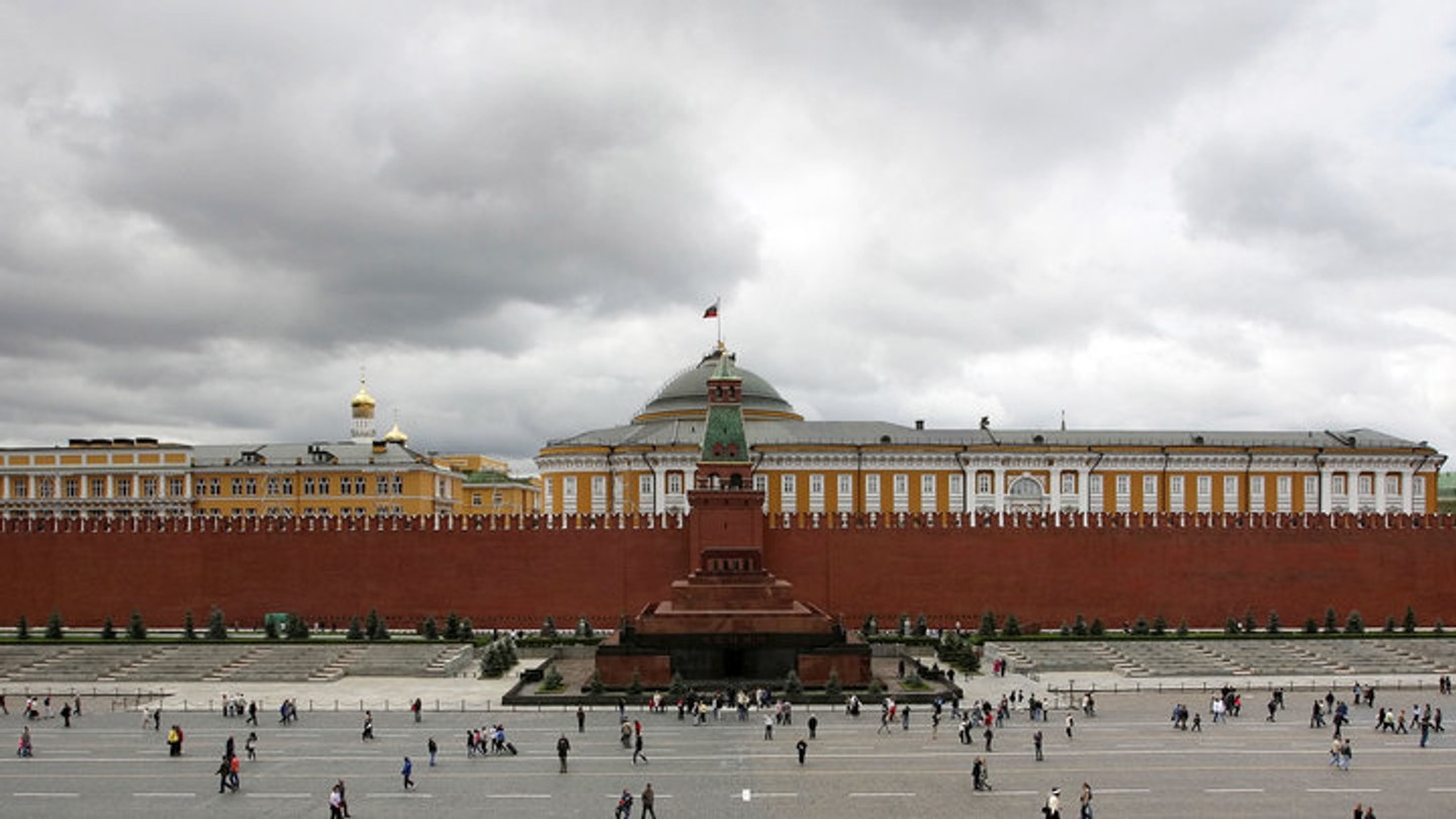 РБК: обговорення питання про дозвіл масових заходів в Москві відклали на місяць