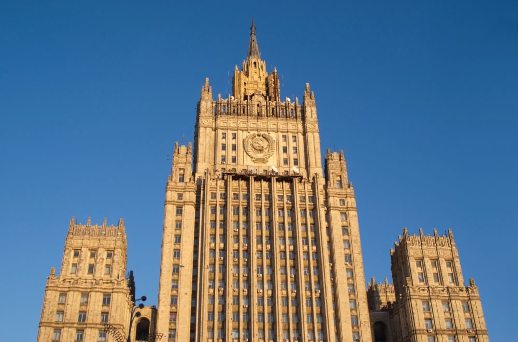 Російський МЗС оголосив про висилку п'ятьох співробітників посольства Польщі