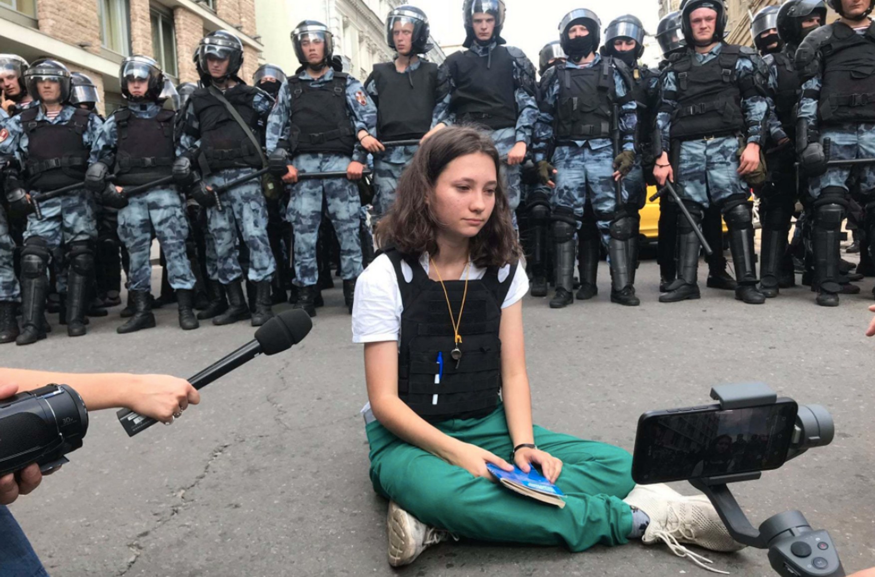 До активістці Ользі Мисик, яка читала силовикам Конституцію, прийшли поліцейські