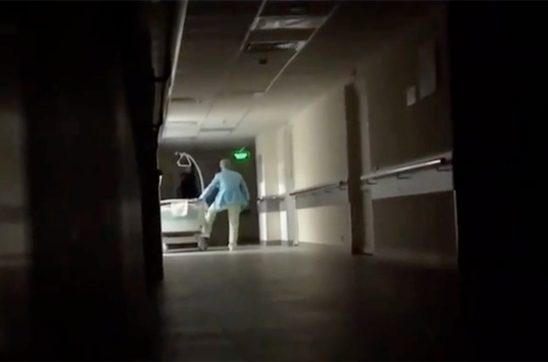 Головлікаря московської лікарні звільнили після відео зі знущаннями медсестер над літньою пацієнткою