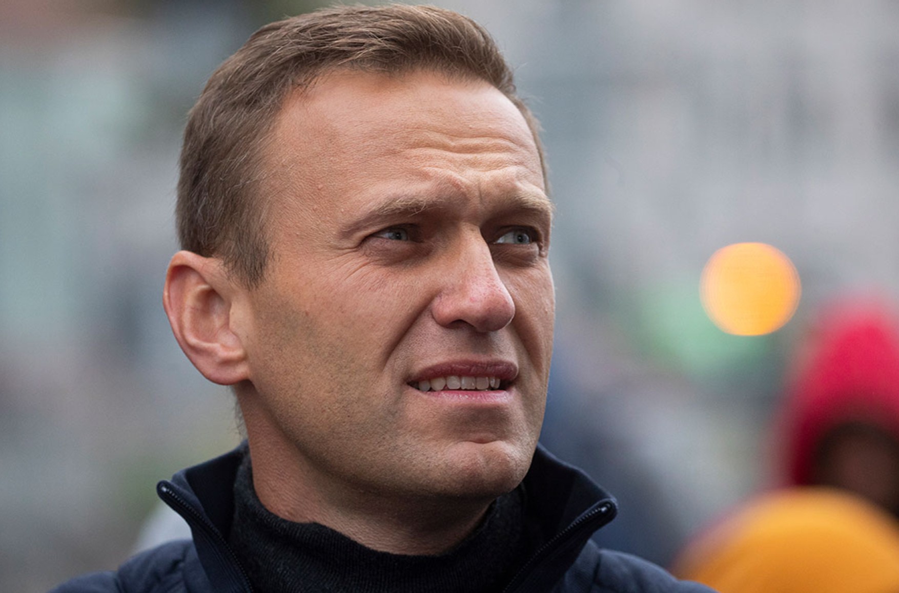 Лікарі зажадали перевезти Навального в московську лікарню