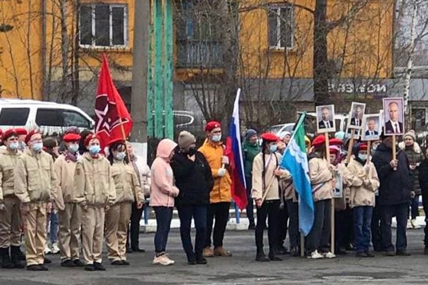 В Іркутській області провели ходу в ім'я «Епохи Путіна». У ньому брали участь діти і силовики