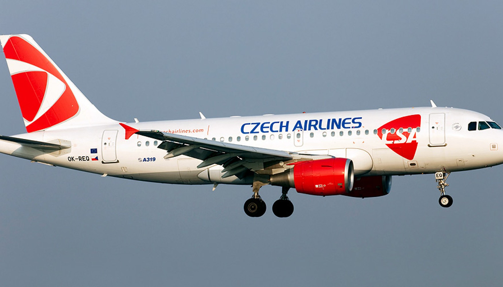Чехія призупинила польоти через повітряний простір Білорусі