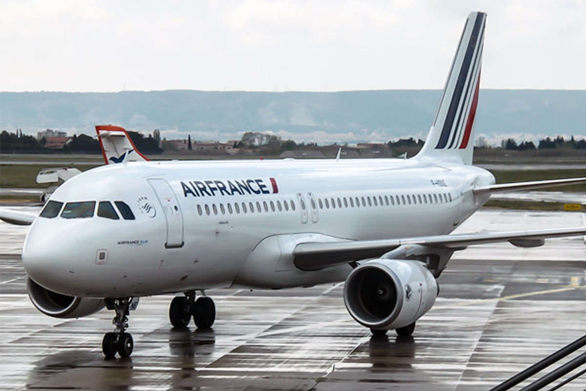 Авіакомпанії Finnair і Air France призупинив польоти над Білоруссю