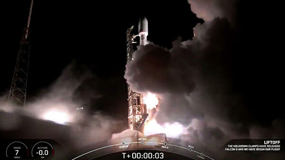 Ракета-носій Falcon 9 компанії SpaceX вивела на орбіту супутник зв'язку SXM-8