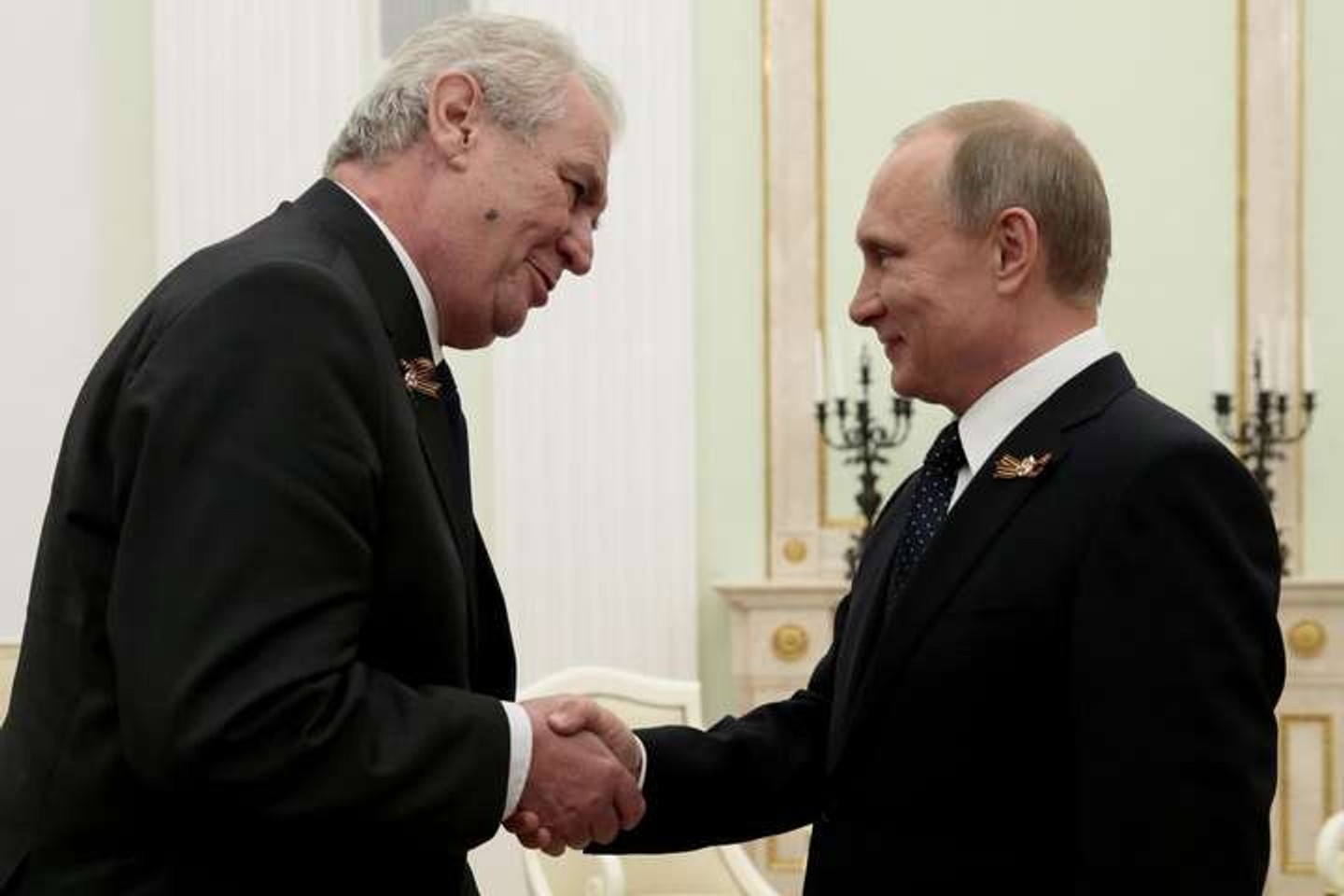 Журналісти знайшли договір, що підтверджує розслідування The Insider про корупційну зв'язку чеського президента з Кремлем