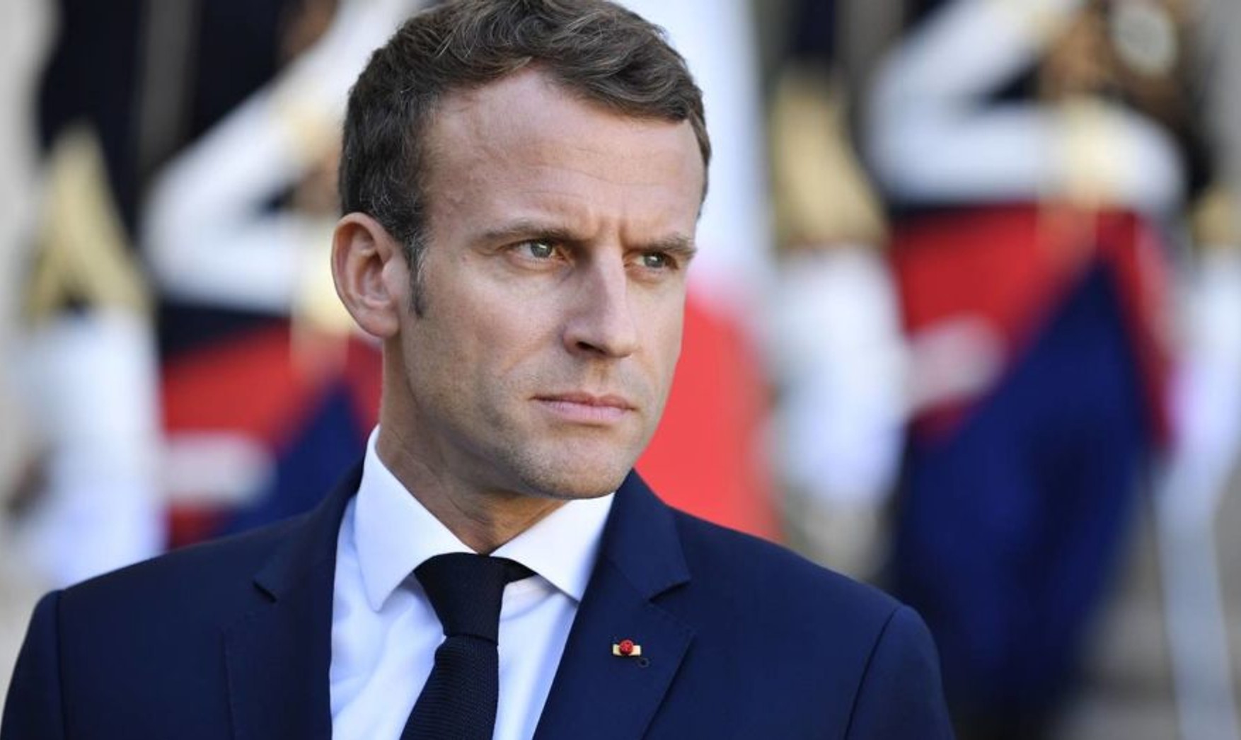 Президент Франції Еммануель Макрон отримав ляпаса під час поїздки по Франції